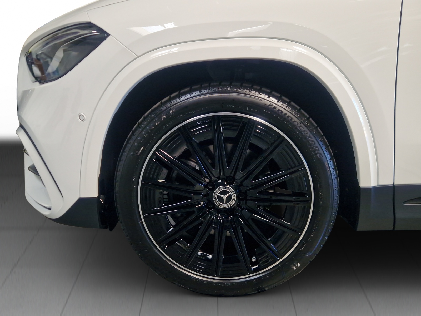MERCEDES-BENZ GLA 200 Night Star 7G-DCT-image-6
