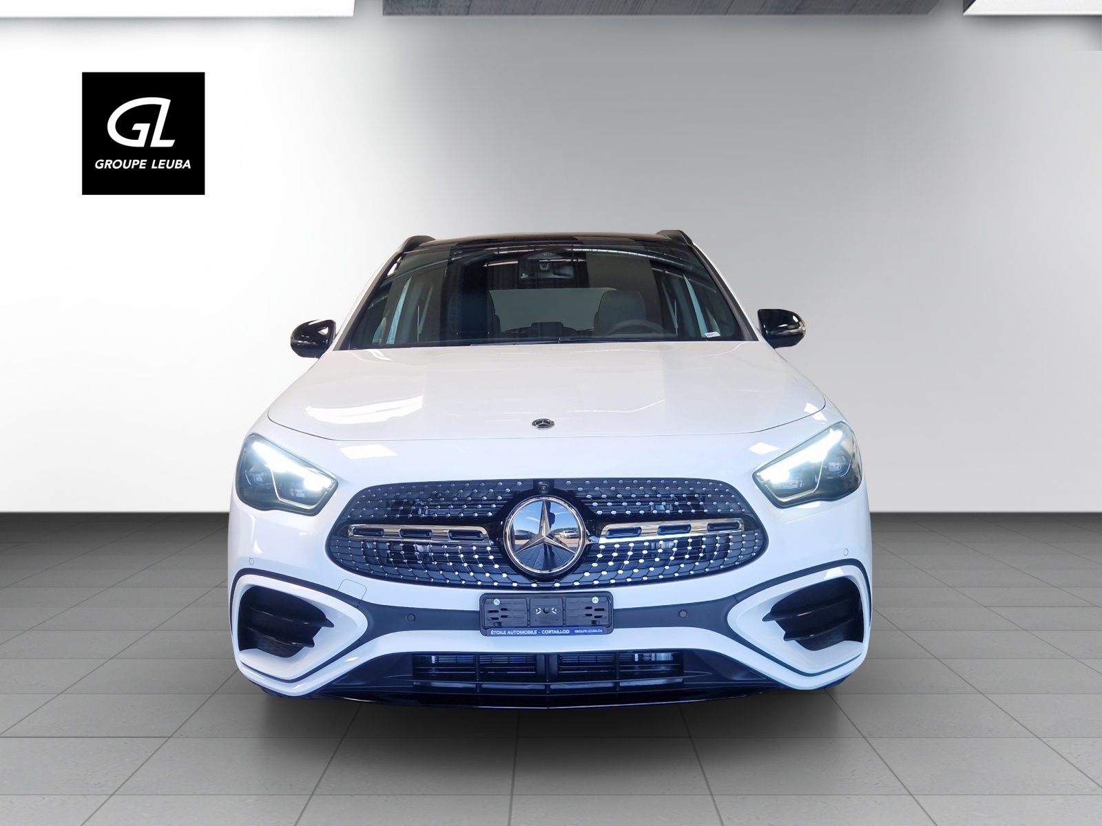 MERCEDES-BENZ GLA 200 Night Star 7G-DCT-image-1