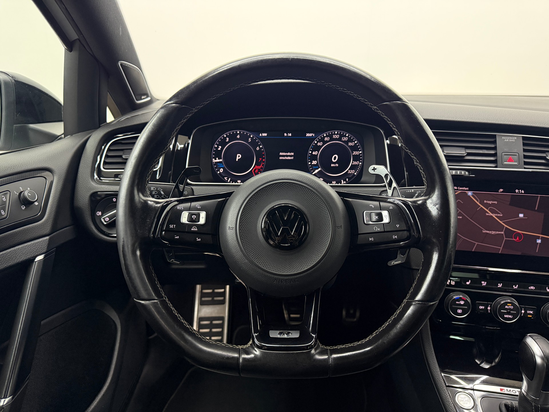 VW Golf 2.0 TSI R 4Motion DSG-image-26