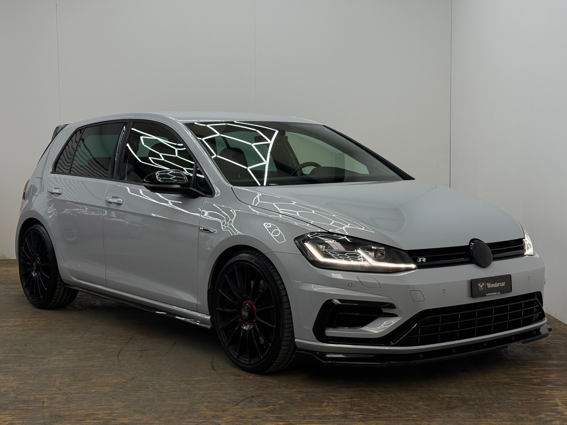 VW Golf 2.0 TSI R 4Motion DSG-image-0