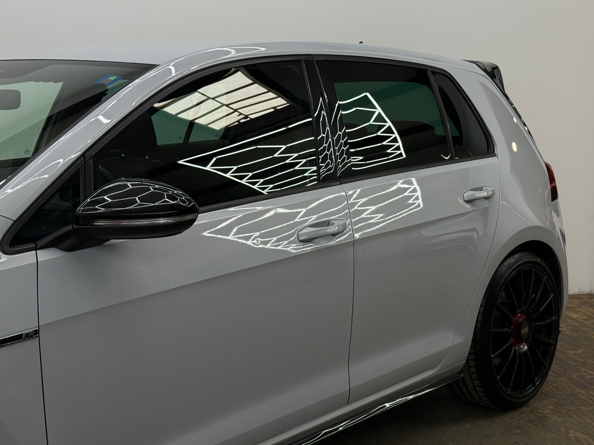 VW Golf 2.0 TSI R 4Motion DSG-image-5