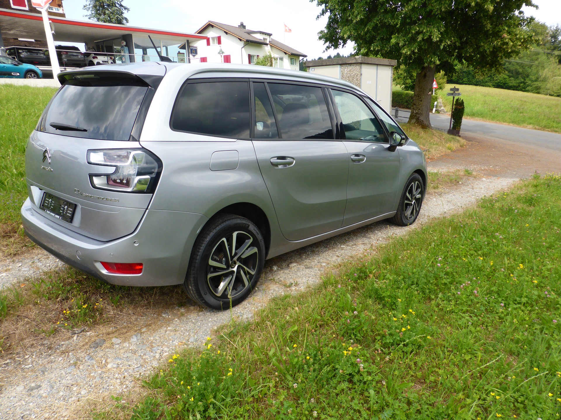 CITROEN Grand C4 Spacetourer 1.5 BlueHDi Shine EAT8-image-3