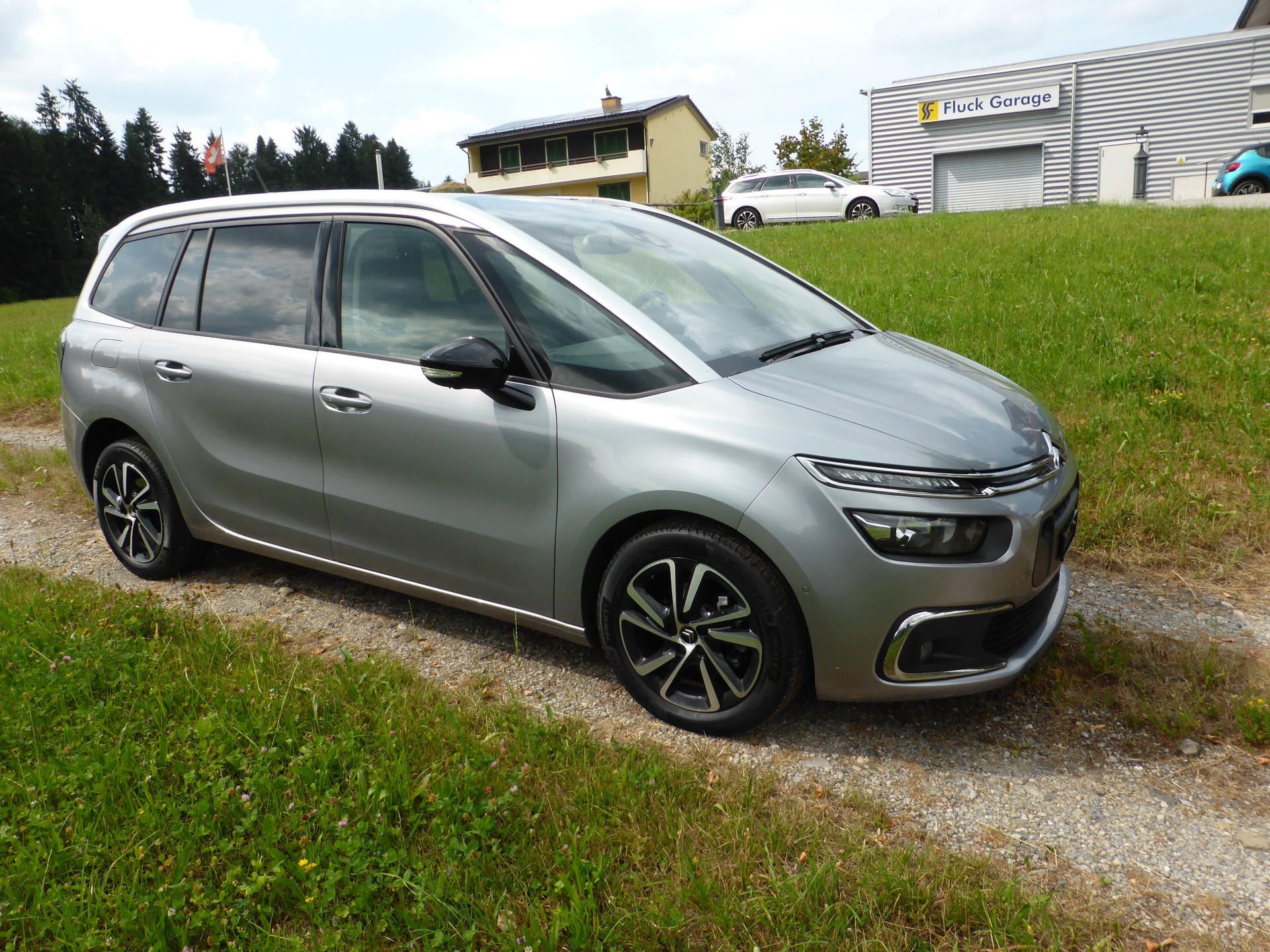 CITROEN Grand C4 Spacetourer 1.5 BlueHDi Shine EAT8-image-5