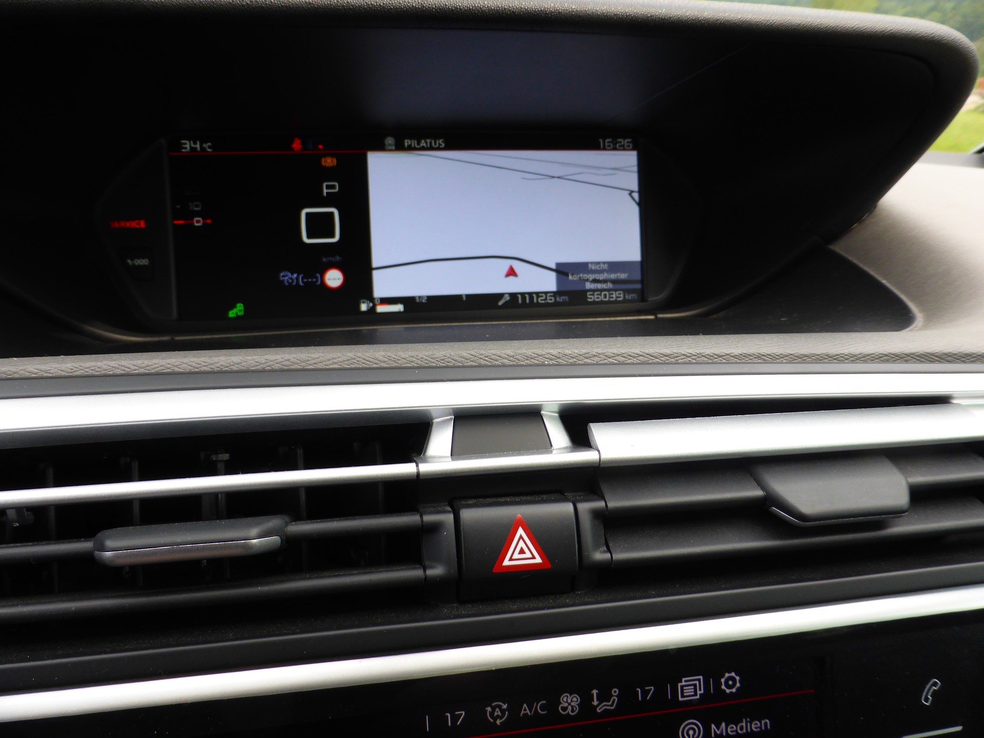 CITROEN Grand C4 Spacetourer 1.5 BlueHDi Shine EAT8-image-10