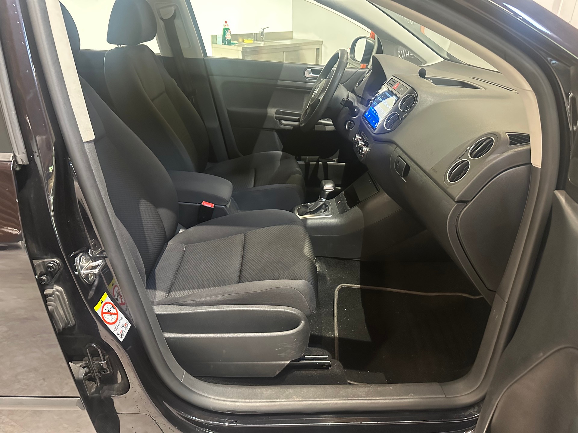 VW Golf Plus 1.4 TSI Comfortline DSG/Klima/RFK/8 x Räder/Ab MFK und frischem Service-image-13