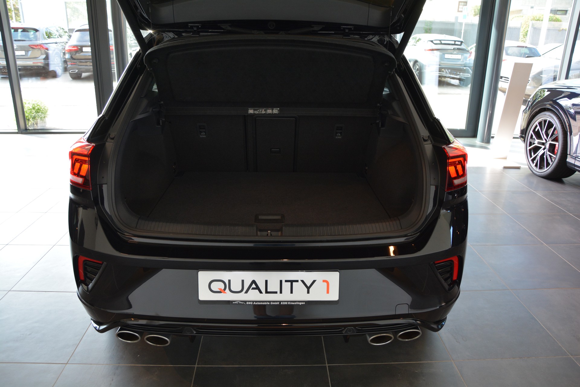 VW T-Roc 2.0 TSI R DSG 4Motion-image-14