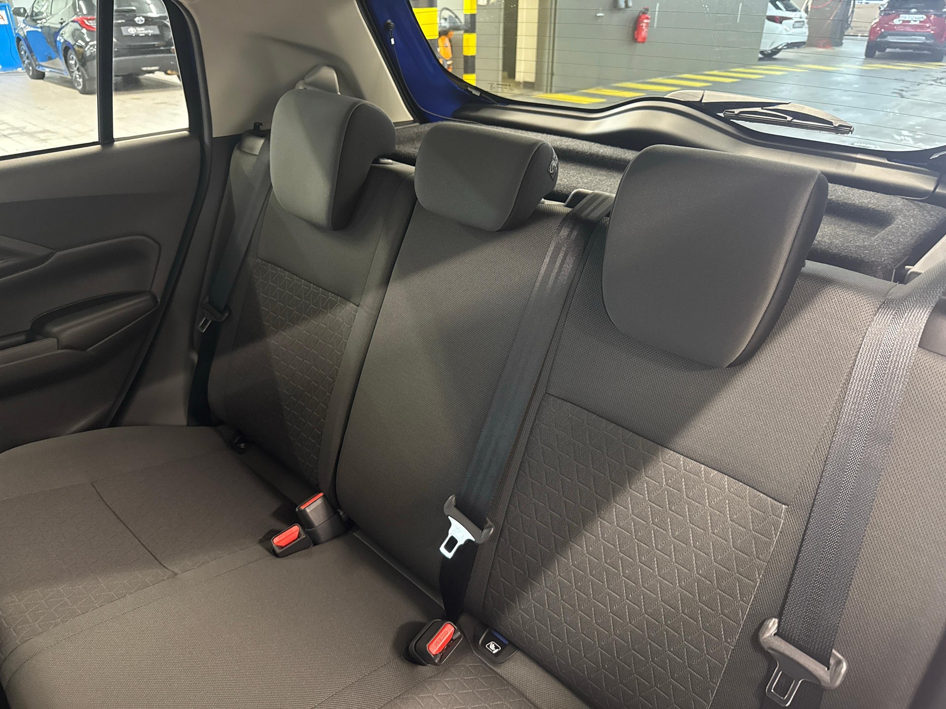SUZUKI Swift 1.2 Compact Top Hybrid 4x4-image-9