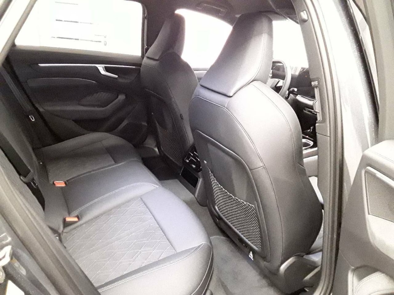 AUDI A6 Limousine e-hybrid quattro 220 kW* Edition ONE,5-Jahre Werksgarantie*-image-6