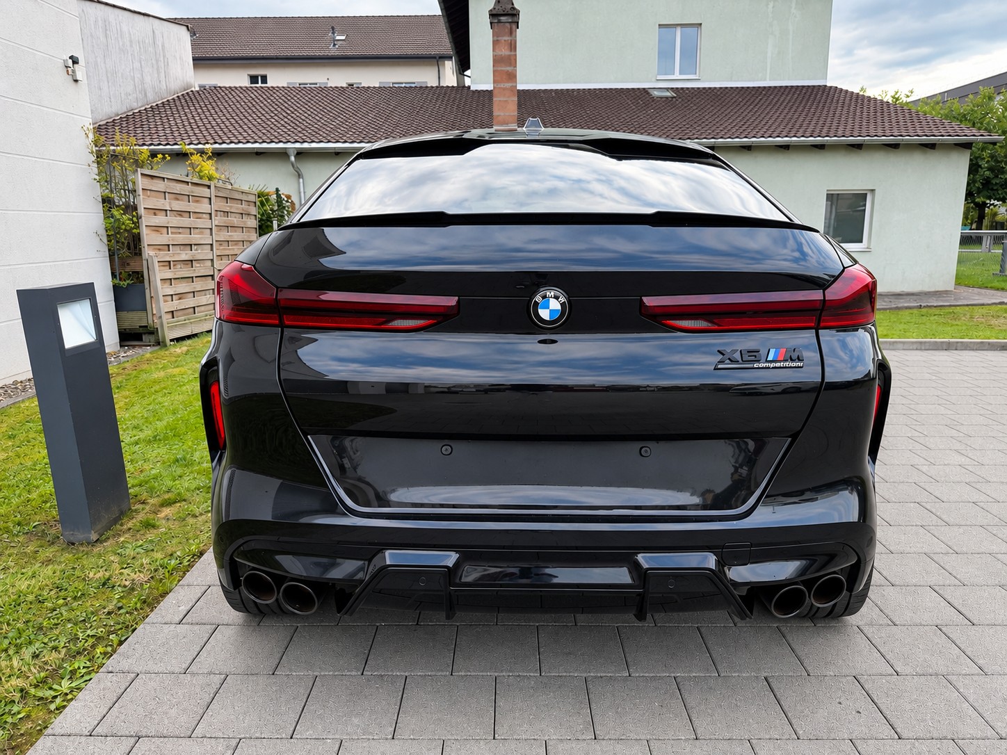 BMW M Competition-image-2