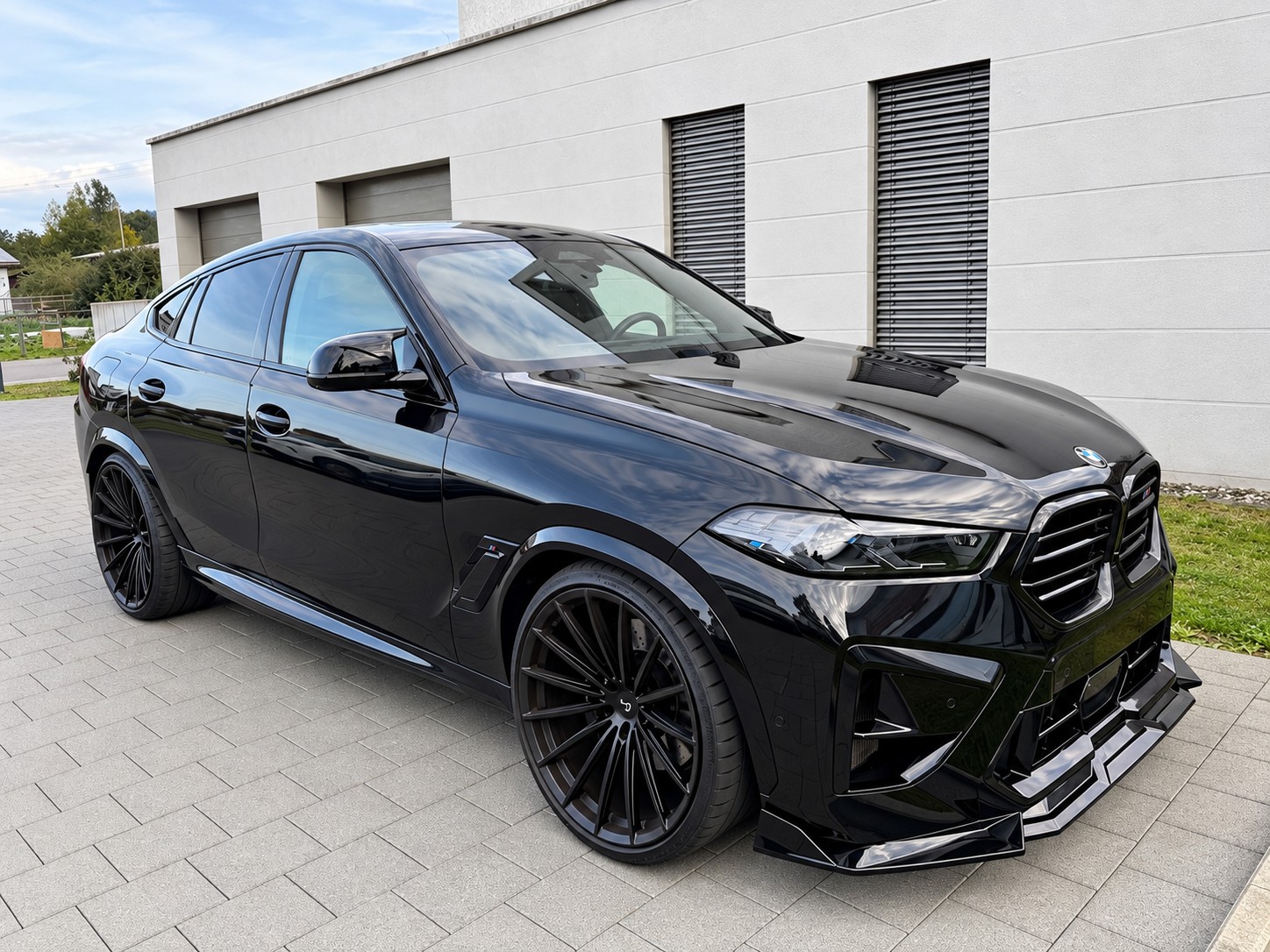 BMW M Competition-image-1