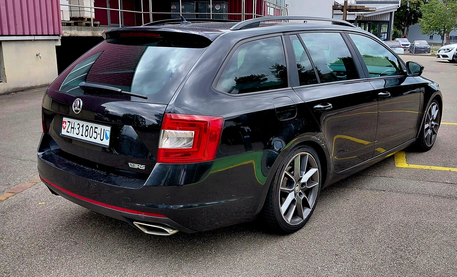 SKODA Octavia Combi 2.0 TDI RS DSG-image-3