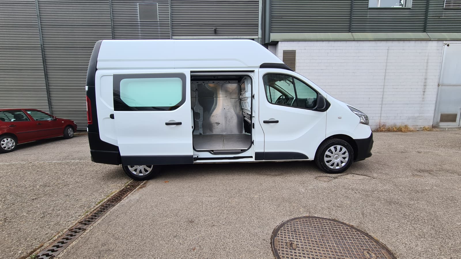 RENAULT Trafic 2.0 ENERGY dCi145 3.0t Business L2H2 ** 145 PS ** 3-Plätzer ** Gr-Navi ** Klima ** Anh-Kupplung ** LTZ MFK 20.06.2025-image-7