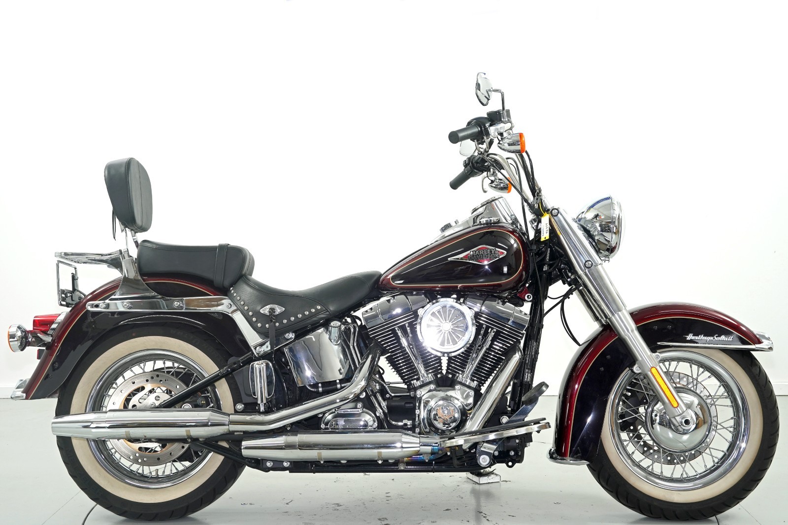 HARLEY-DAVIDSON FLSTC 1690 Heritage Softail Classic ABS-showroom-element-3
