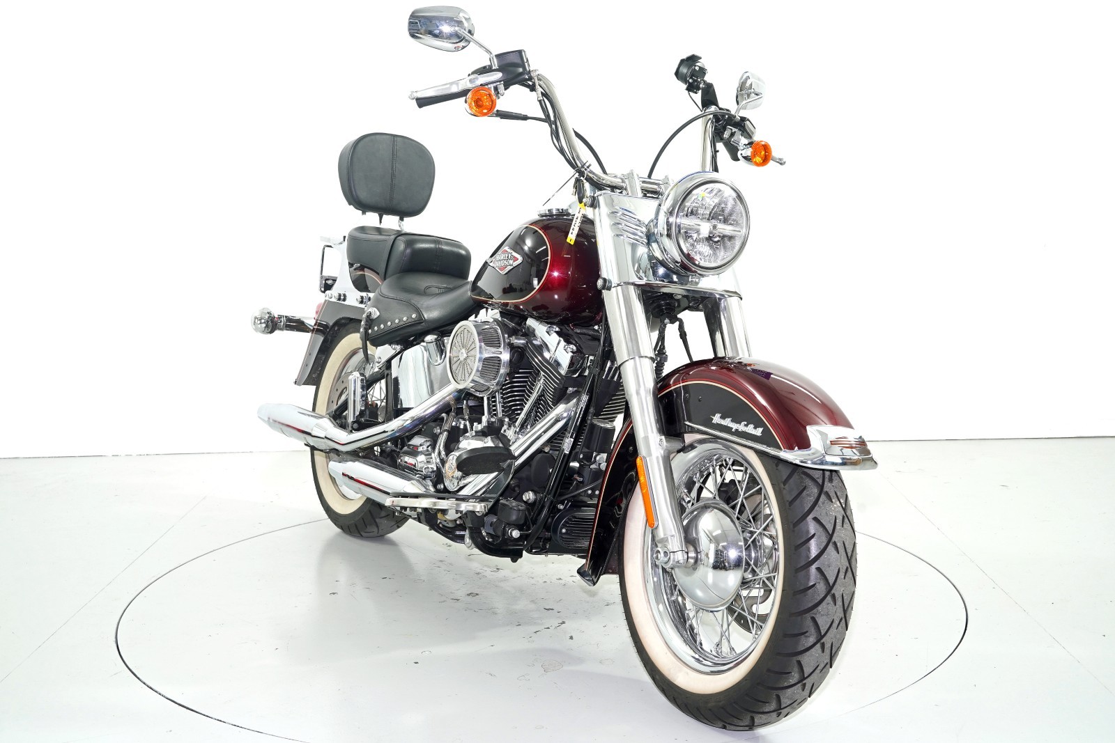 HARLEY-DAVIDSON FLSTC 1690 Heritage Softail Classic ABS-showroom-element-1