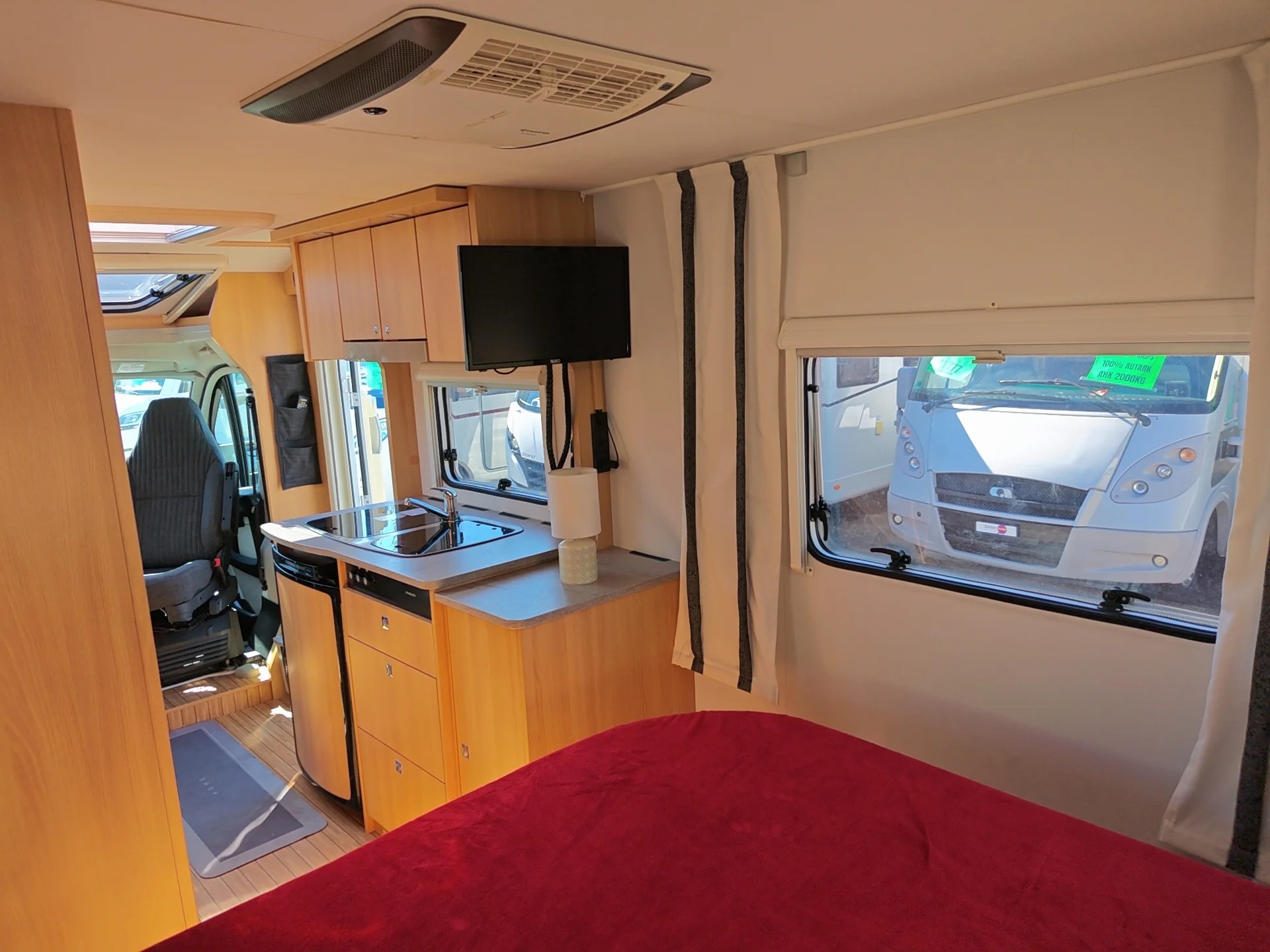 DETHLEFFS Trend T 6857*** Ideal für Paare, die auf Reisen den gleichen Schlafkomfort und die Privatsphäre wie zu Hause suchen***-image-16