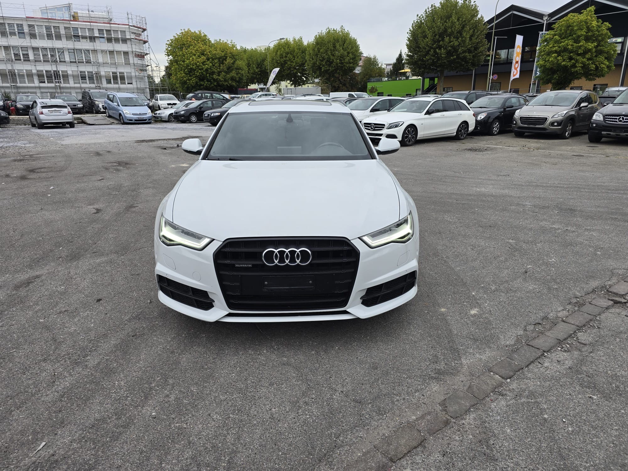 Car photo