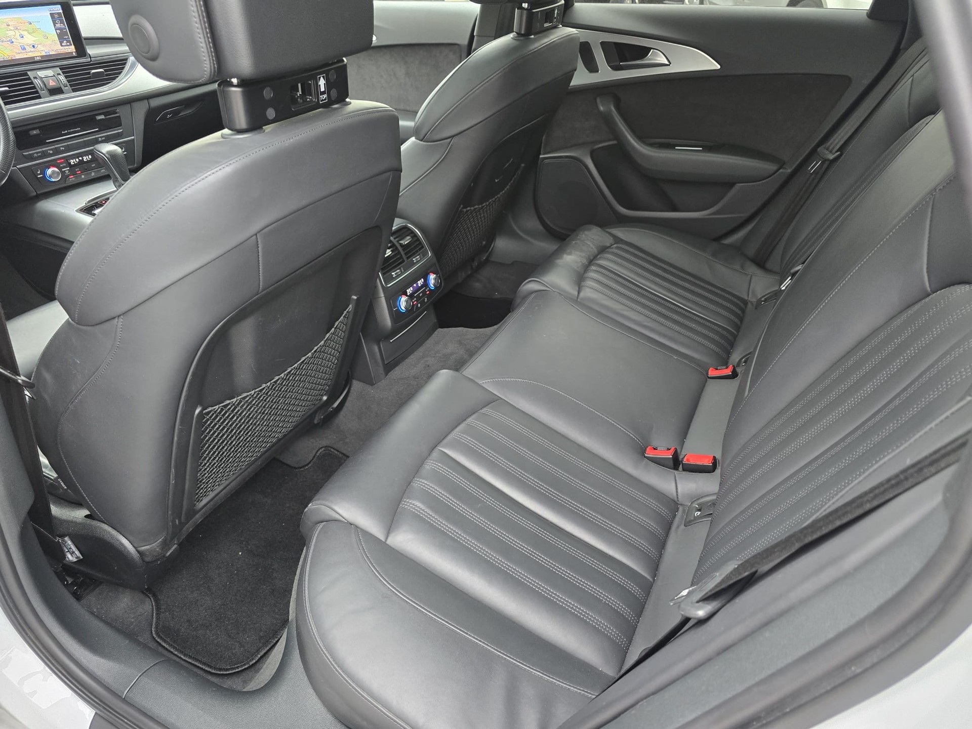 AUDI A6 Avant 2.0 TFSI S-Line quattro S-tronic-image-11