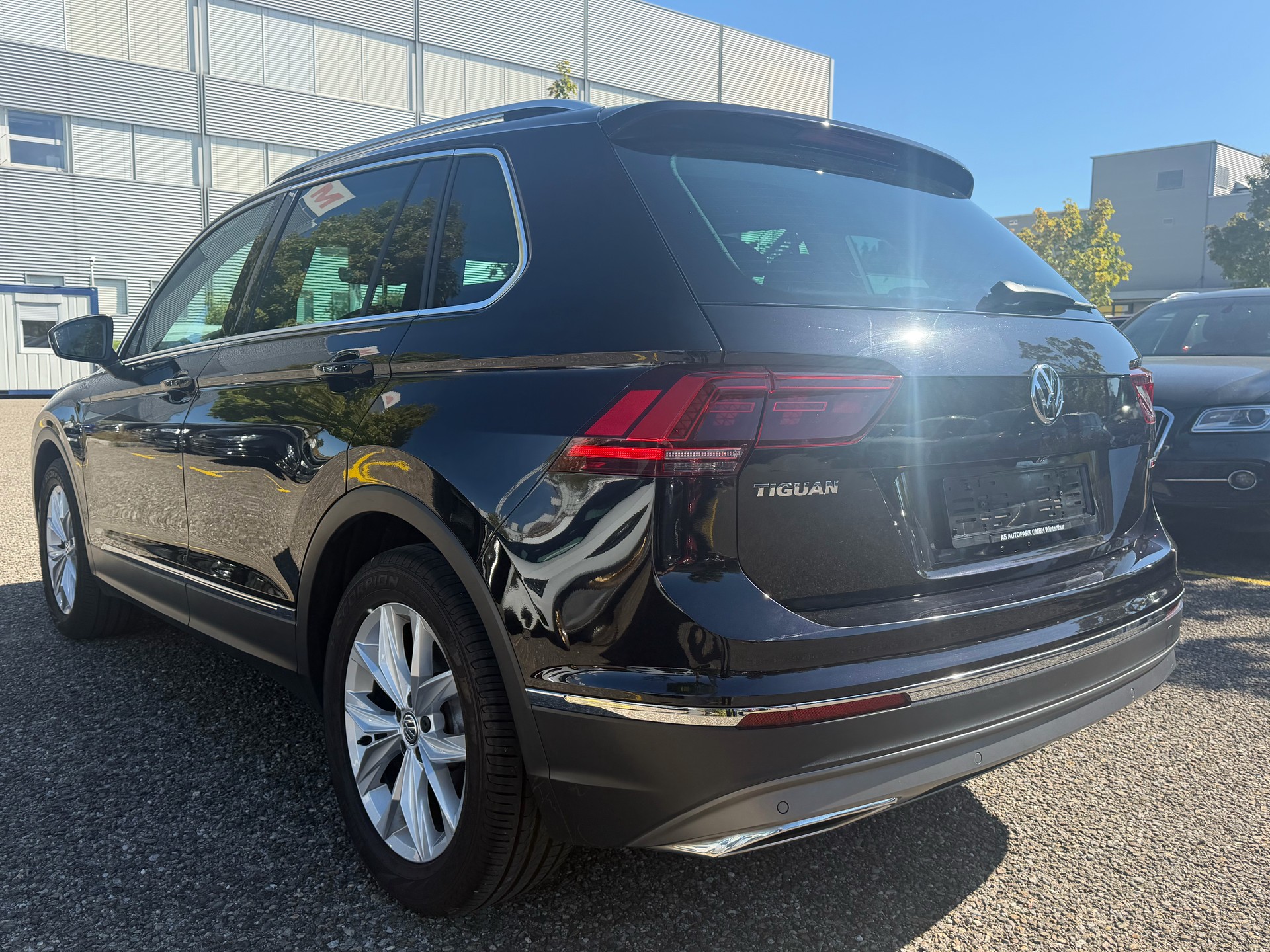 VW Tiguan 2.0TSI Highline 4Motion DSG-image-6