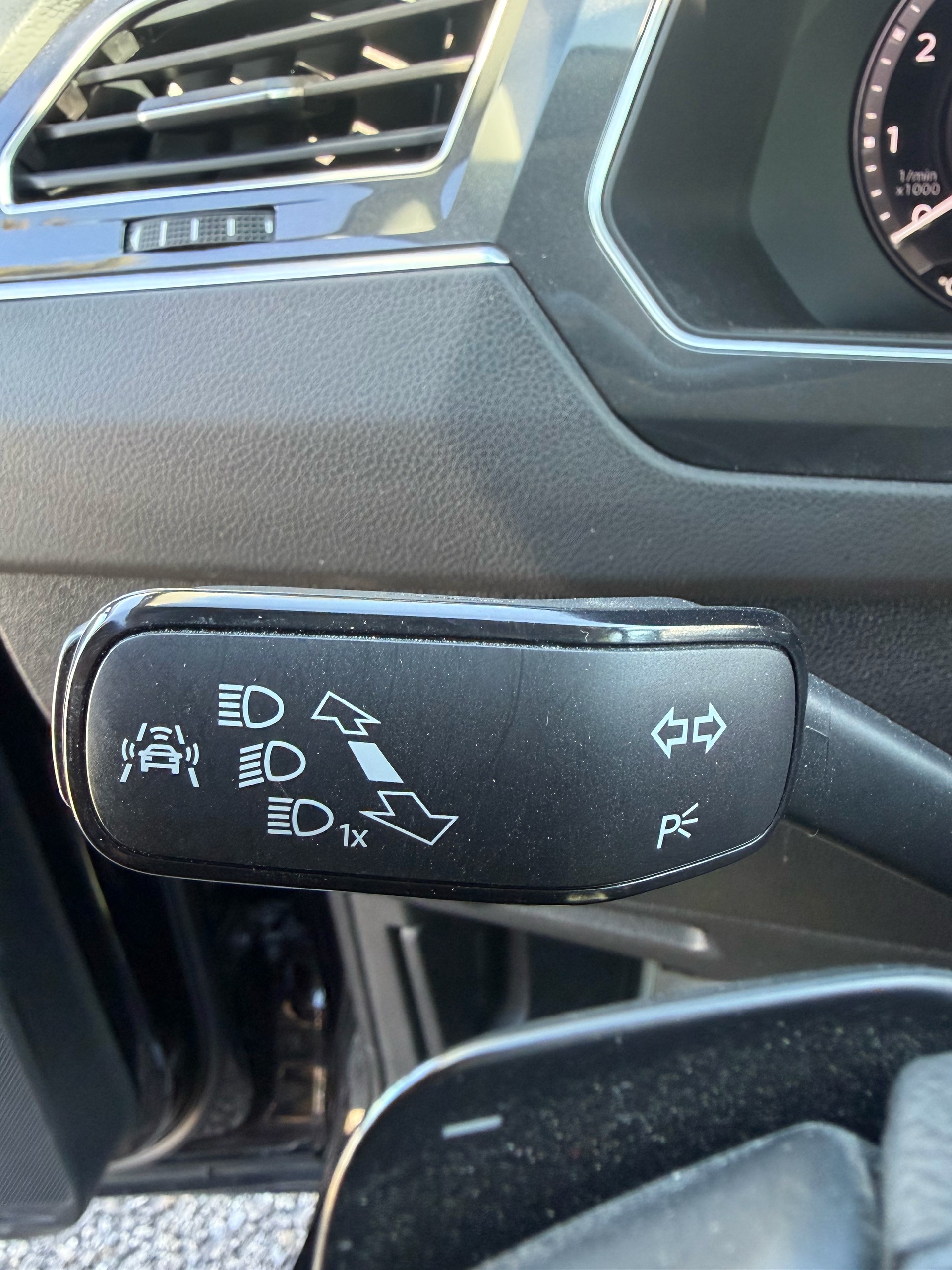 VW Tiguan 2.0TSI Highline 4Motion DSG-image-13