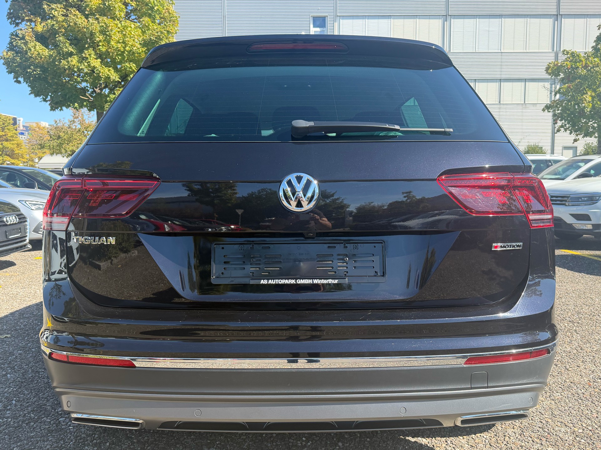 VW Tiguan 2.0TSI Highline 4Motion DSG-image-5