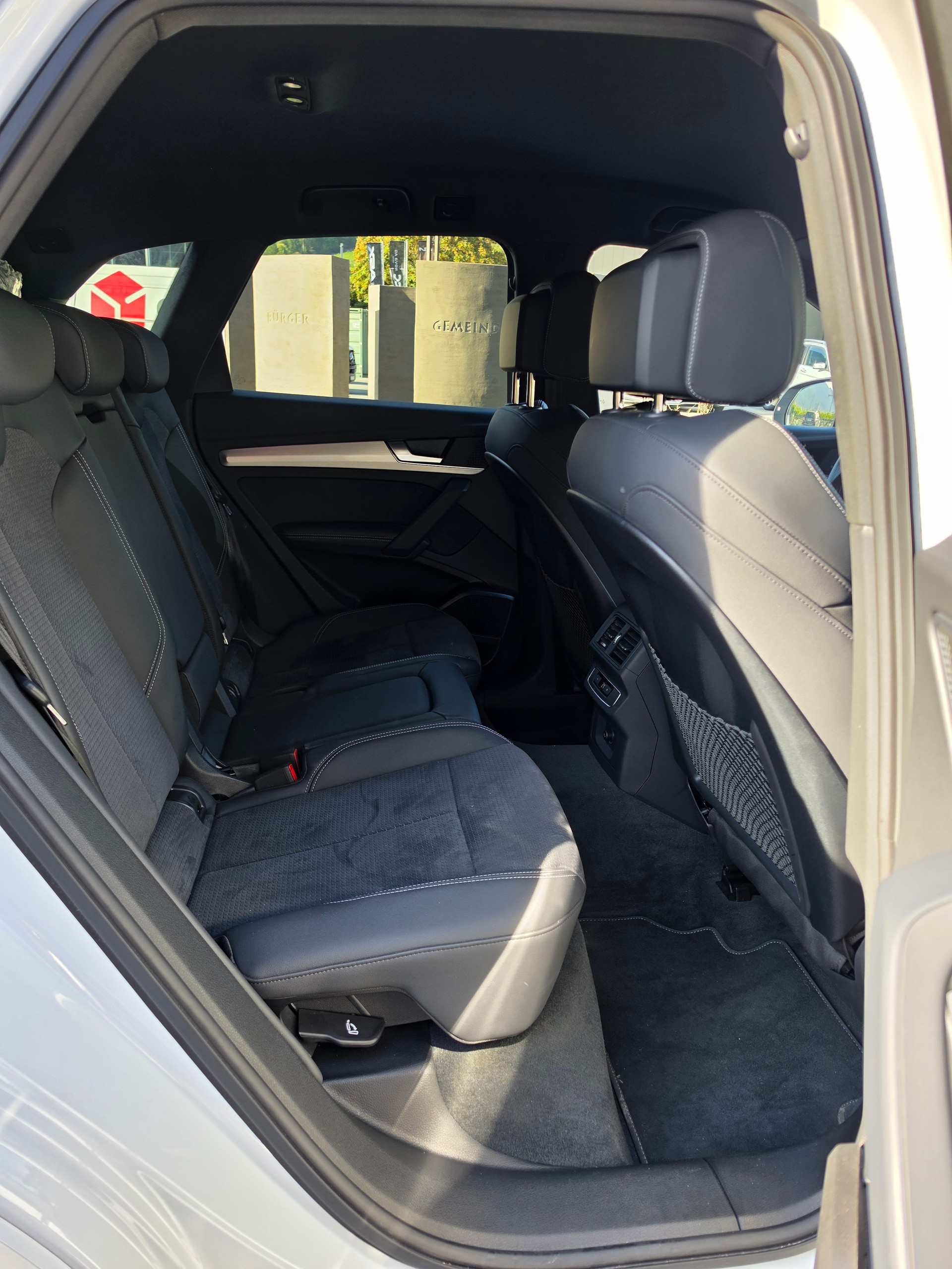 AUDI Q5 40 TDI S-line quattro S-tronic-image-11