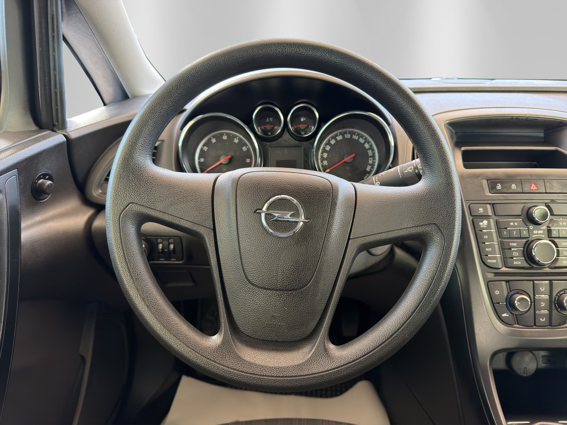 OPEL Astra 1.4i-image-8