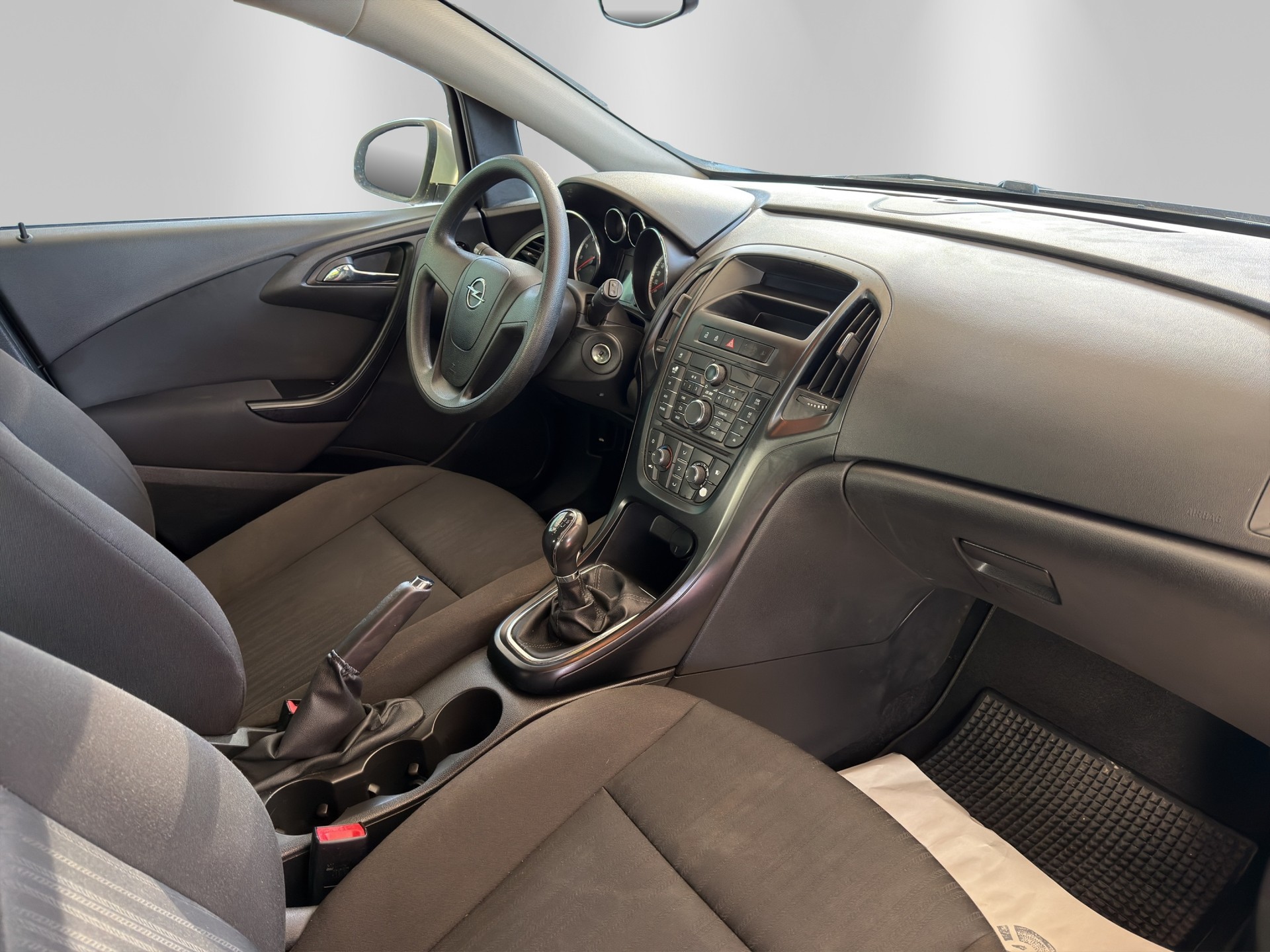 OPEL Astra 1.4i-image-10