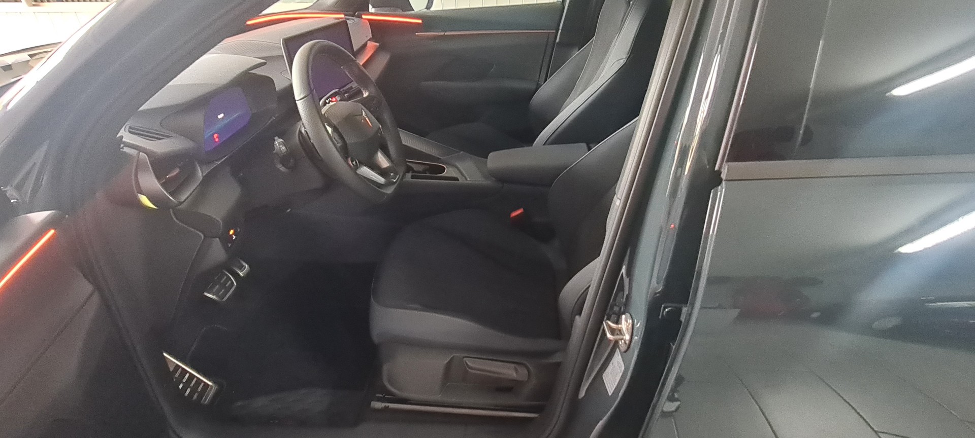 CUPRA Terramar 1.5 eTSI DSG-image-8