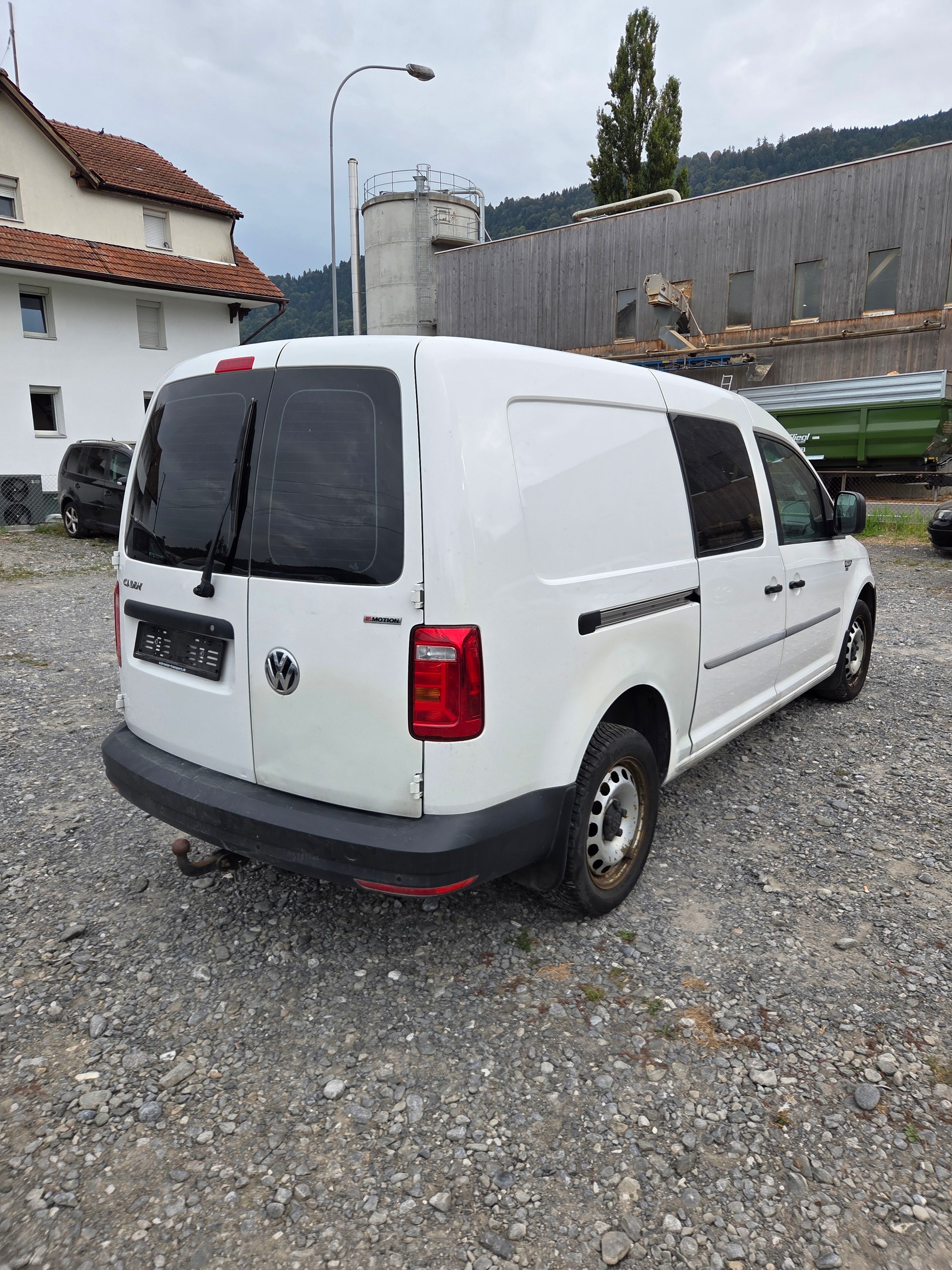 VW Caddy Maxi 2.0TDI 4Motion BlueMotion Technology DSG-image-2