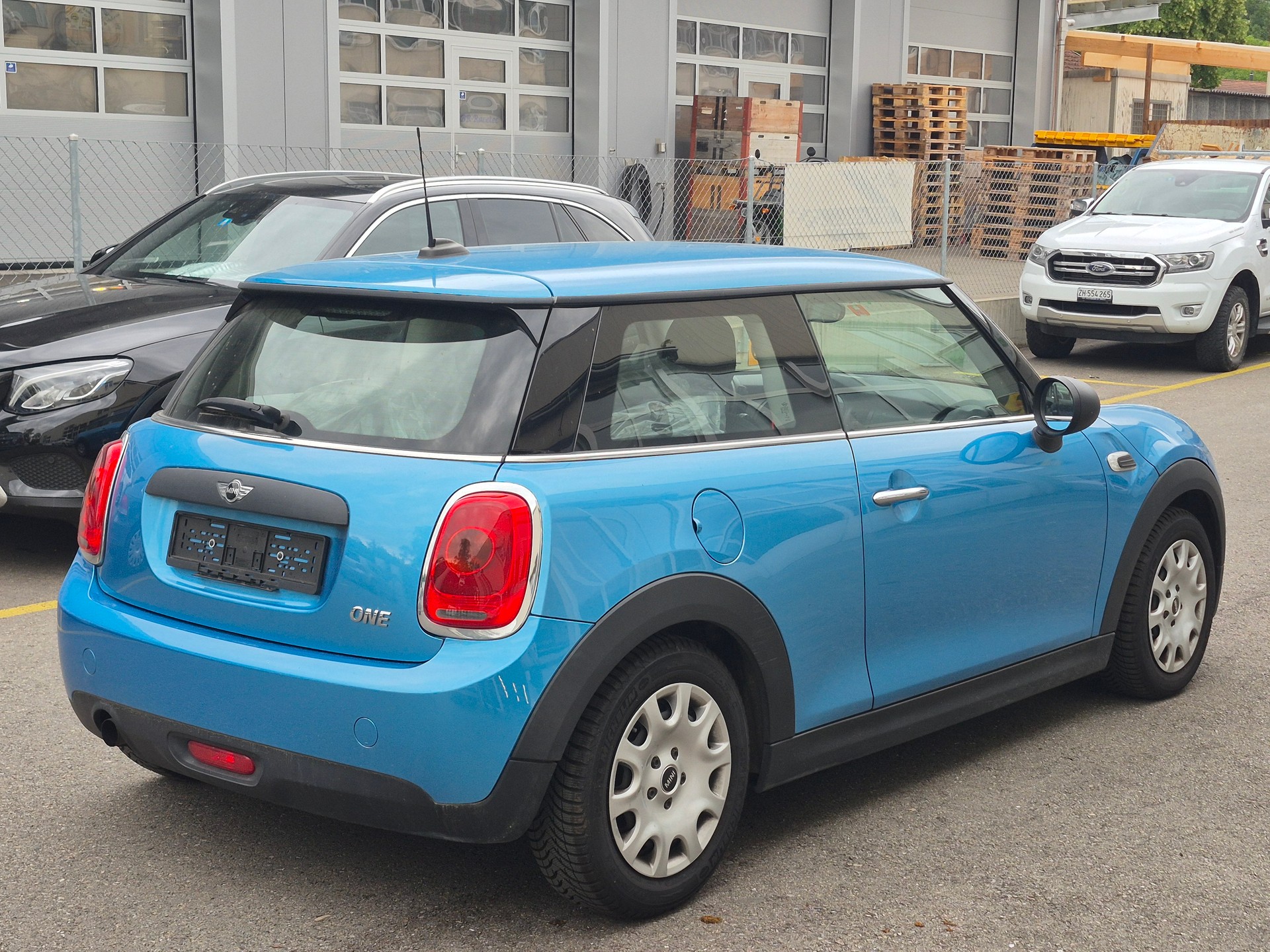 MINI One First-image-4