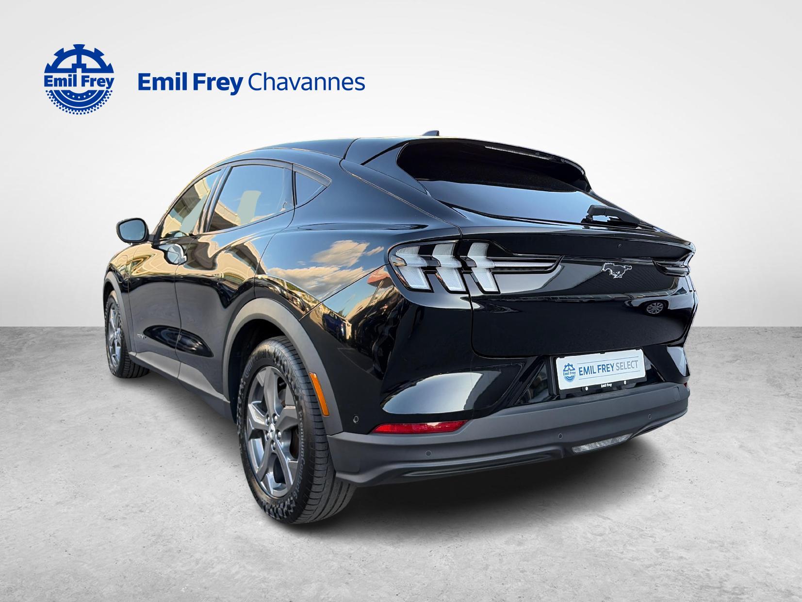 FORD Mustang Mach-E Extended-image-3