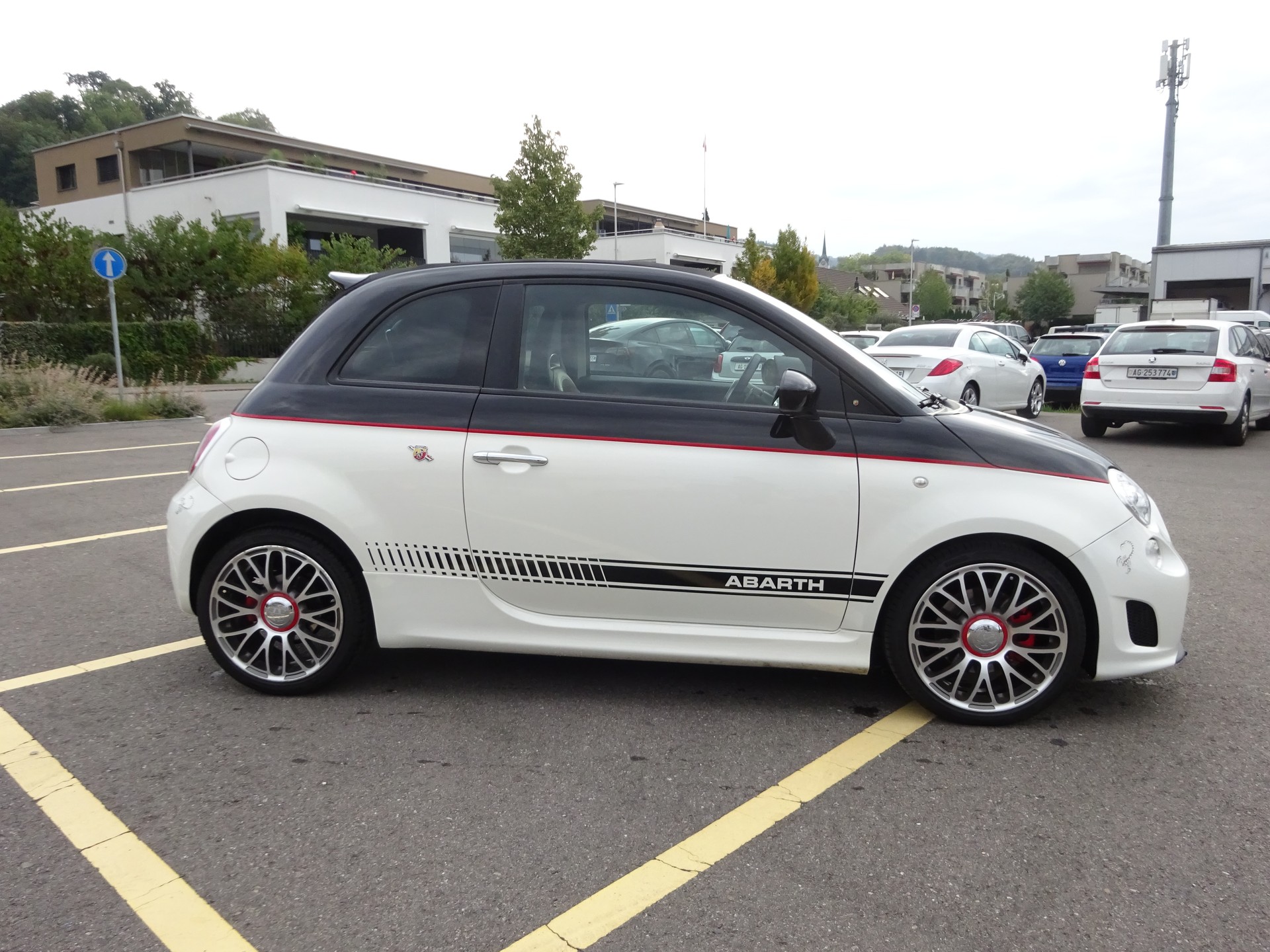 FIAT 500C 1.4 16V Turbo Abarth Dualogic-image-2