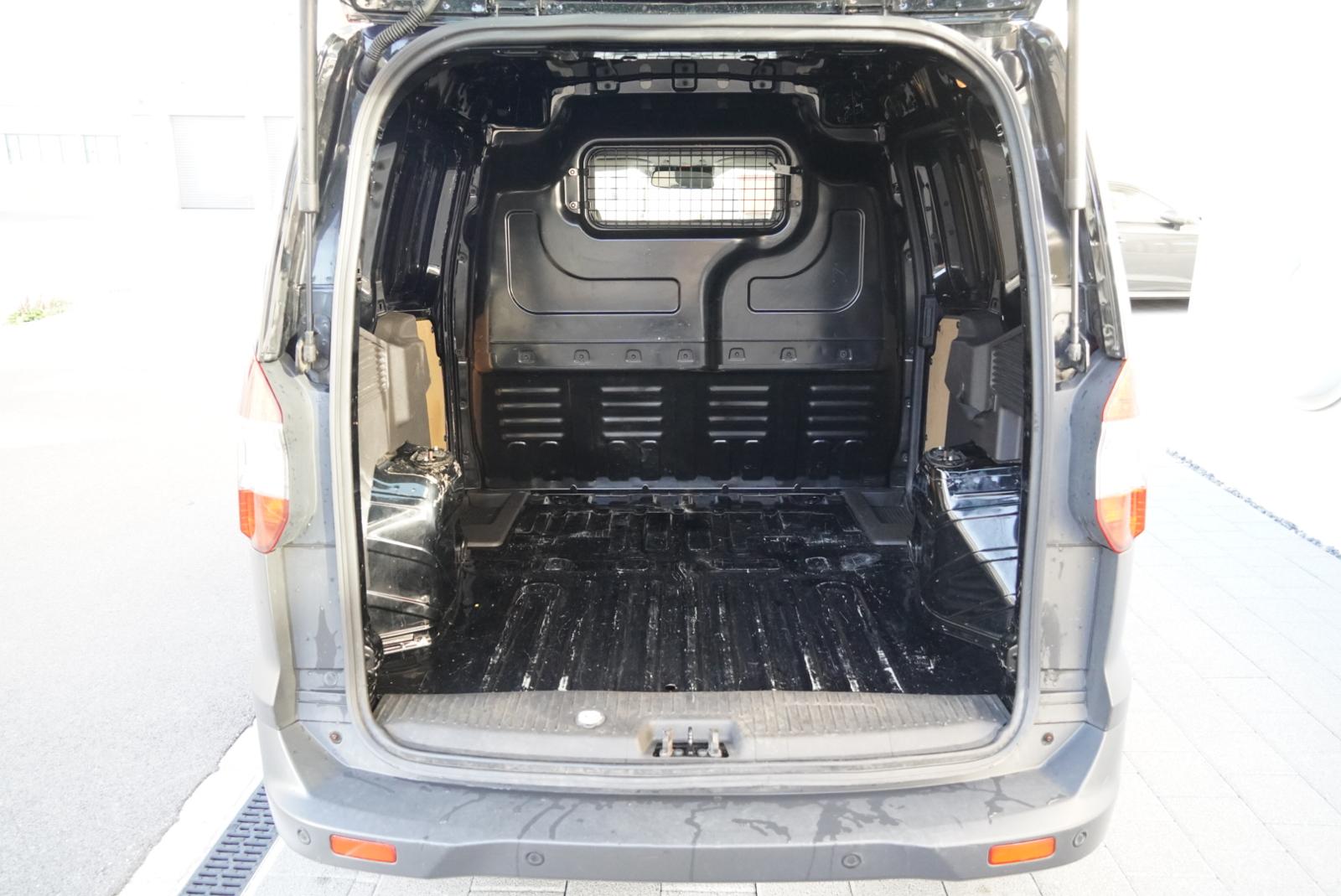 FORD Transit Courier Van 1.0 EcoBoost Ambiente-image-9