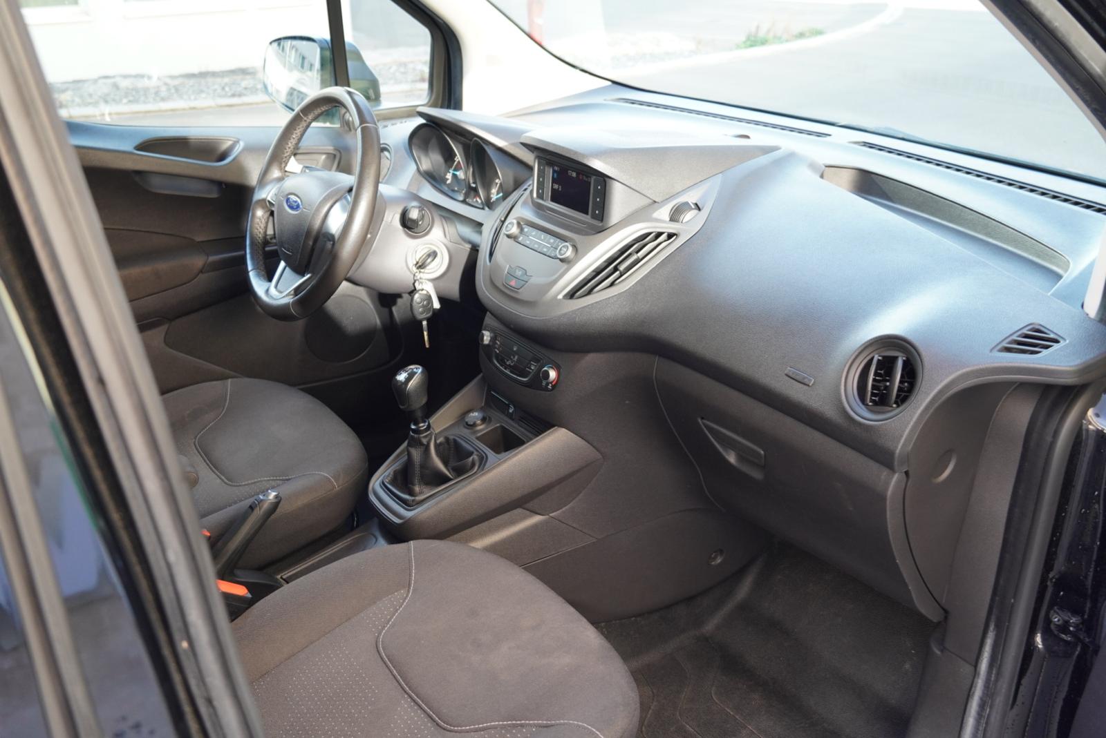 FORD Transit Courier Van 1.0 EcoBoost Ambiente-image-18
