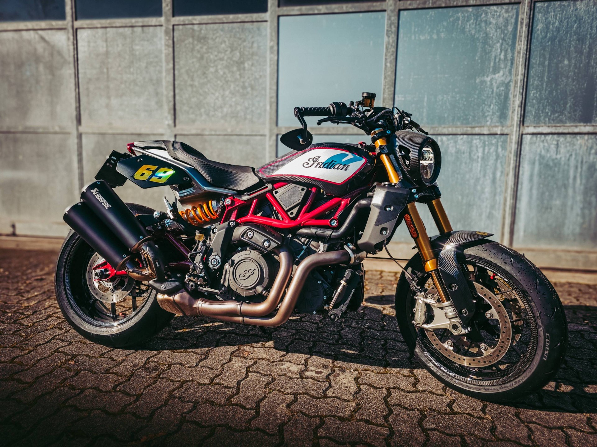 INDIAN FTR 1200 Z R Carbon-showroom-element-2