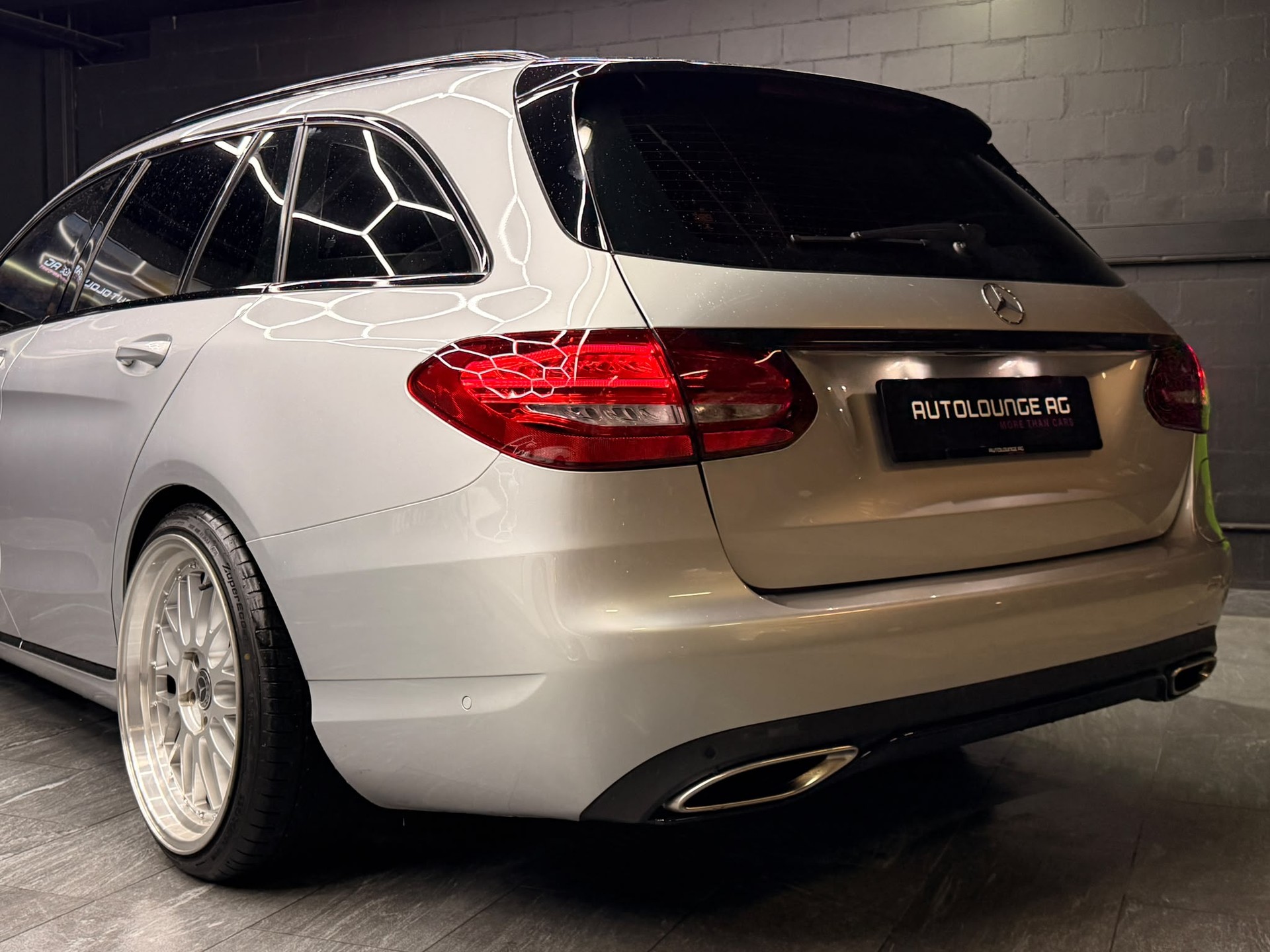 MERCEDES-BENZ C 350 e AMG Line 7G-Tronic-image-8