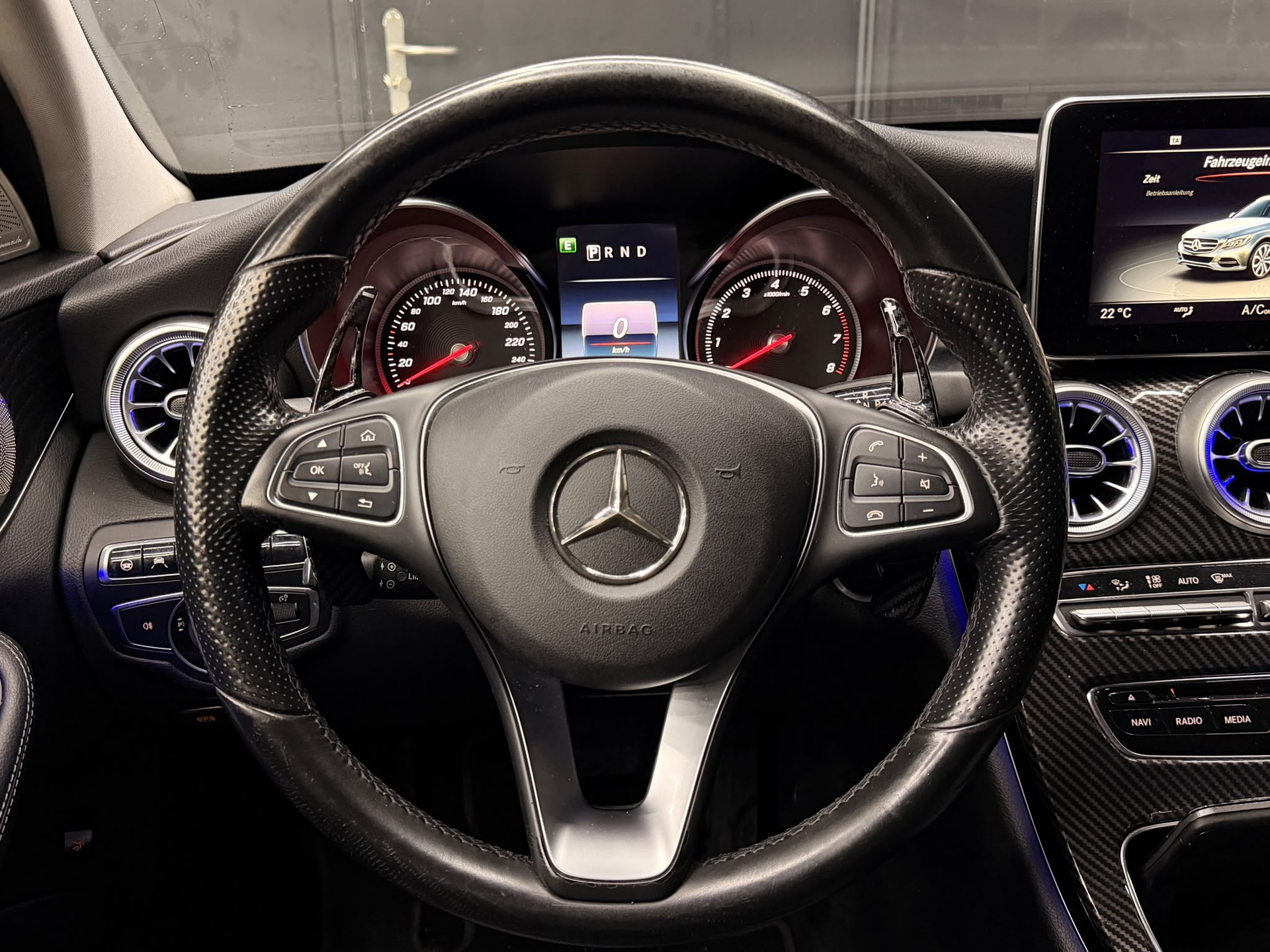 MERCEDES-BENZ C 350 e AMG Line 7G-Tronic-image-13