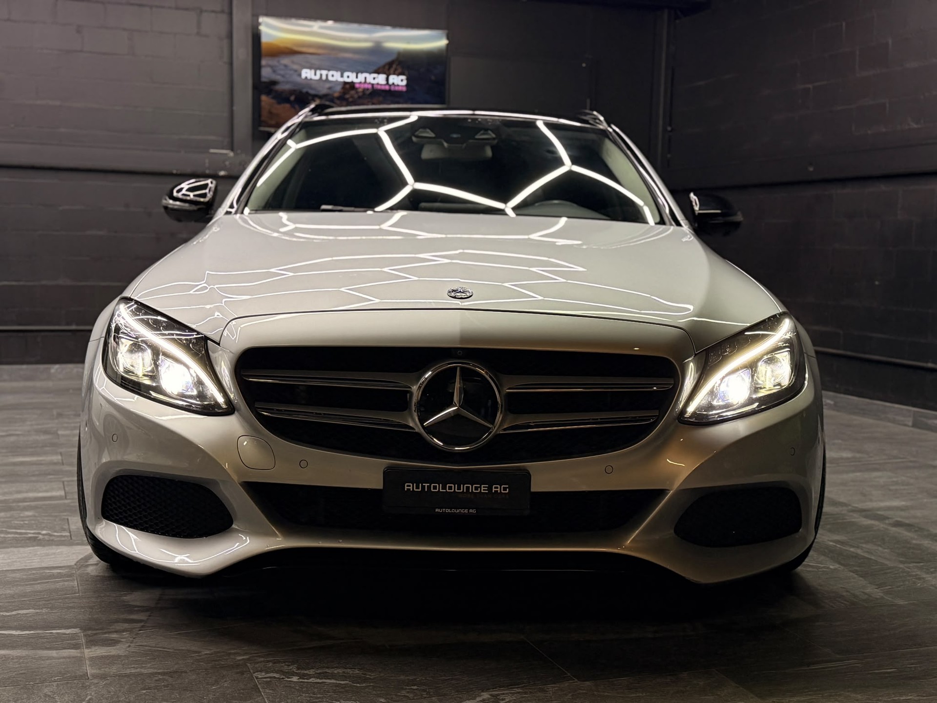 MERCEDES-BENZ C 350 e AMG Line 7G-Tronic-image-4