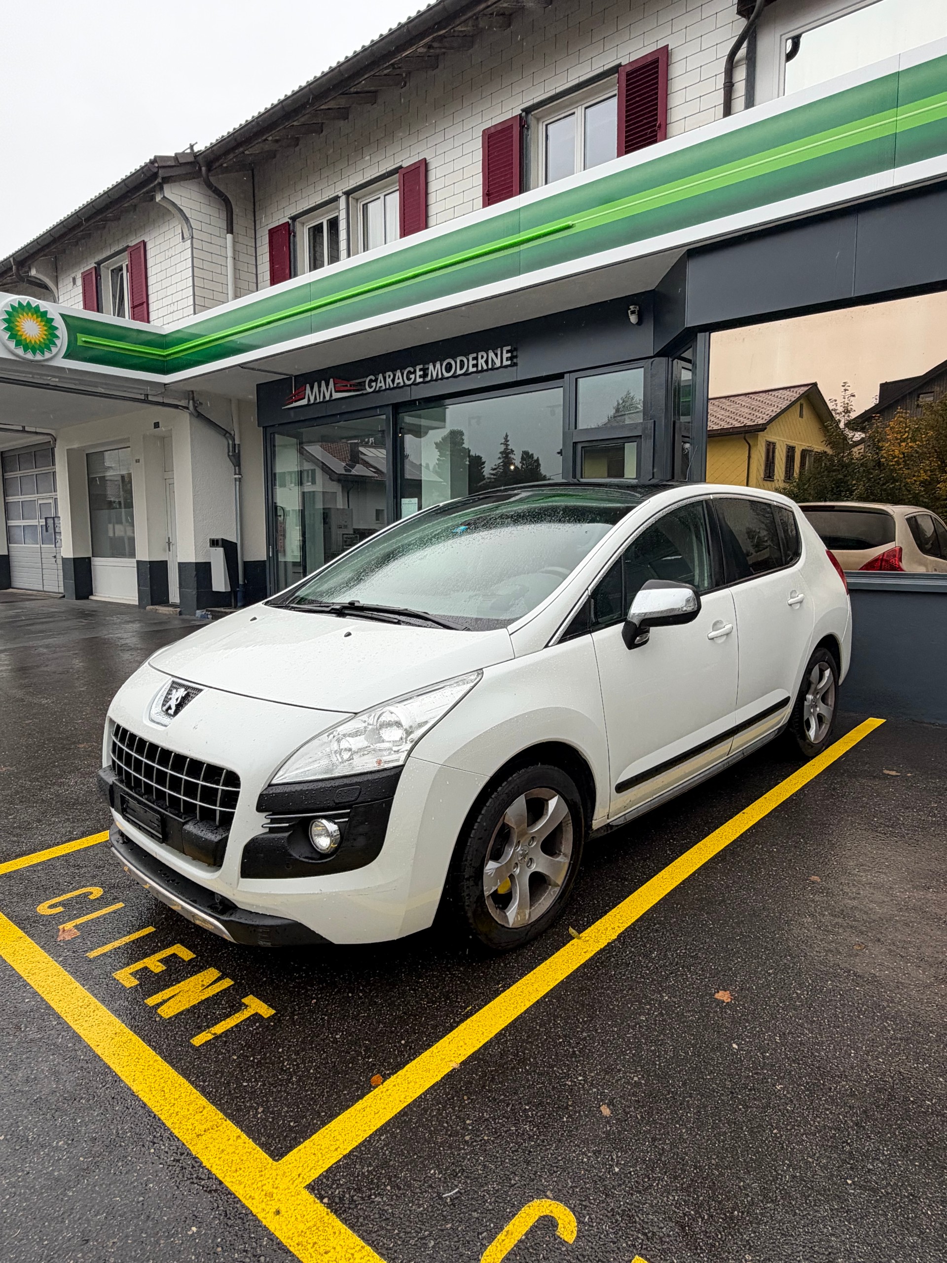 PEUGEOT 3008 1.6 16V T Sport Pack Tiptronic-image-0