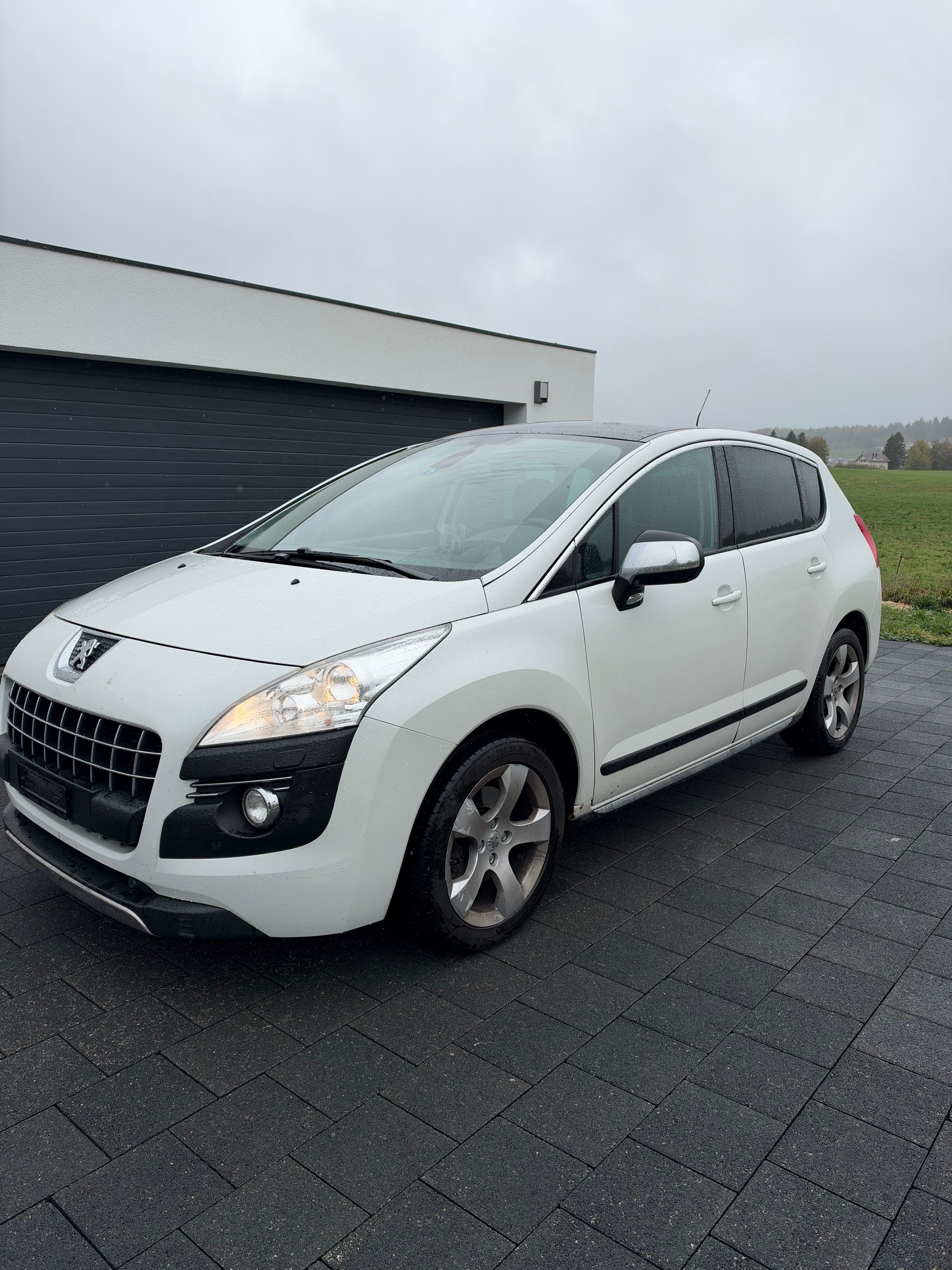 PEUGEOT 3008 1.6 16V T Sport Pack Tiptronic-image-1