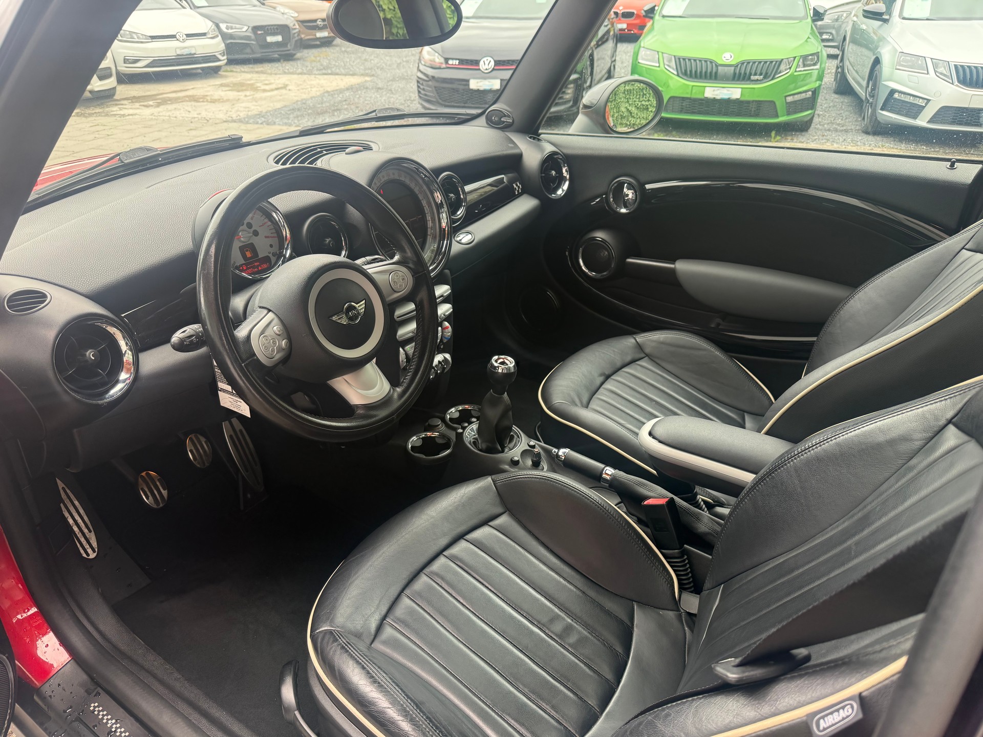 MINI Cooper John Cooper Works-image-16