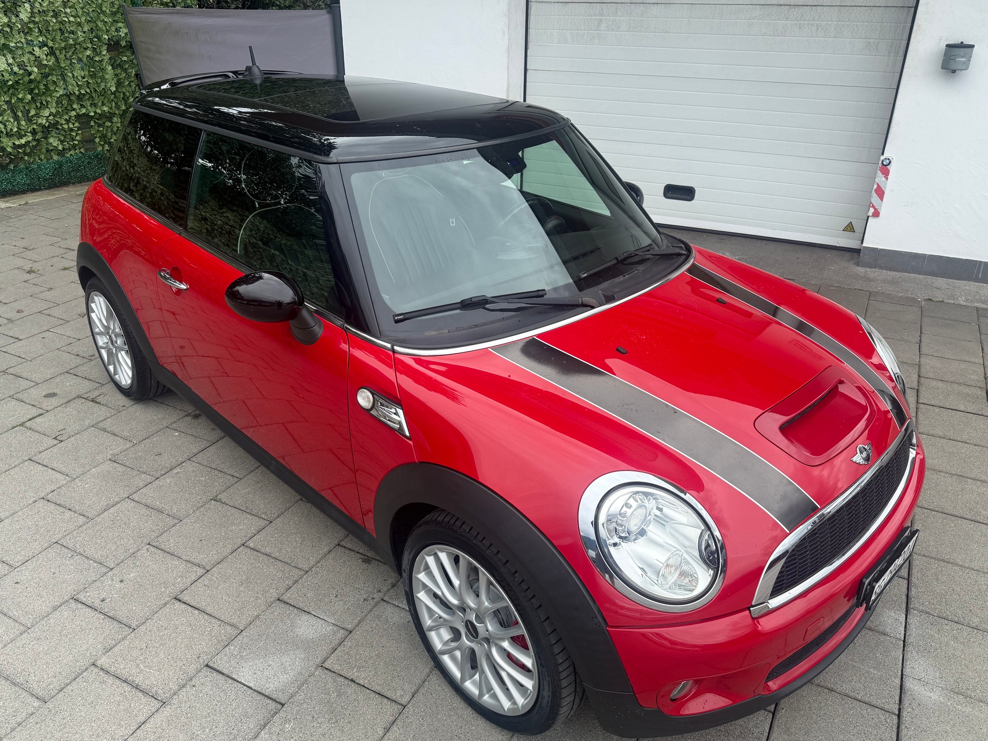 MINI Cooper John Cooper Works-image-9