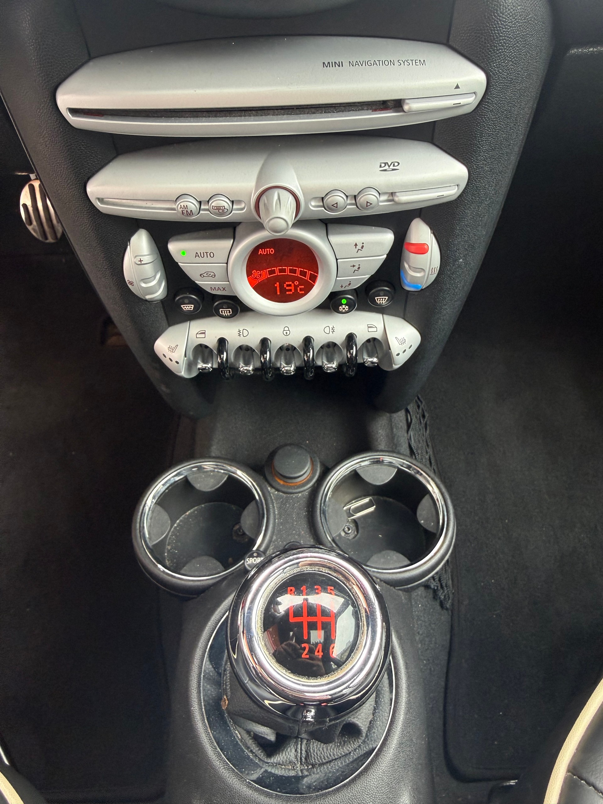 MINI Cooper John Cooper Works-image-17