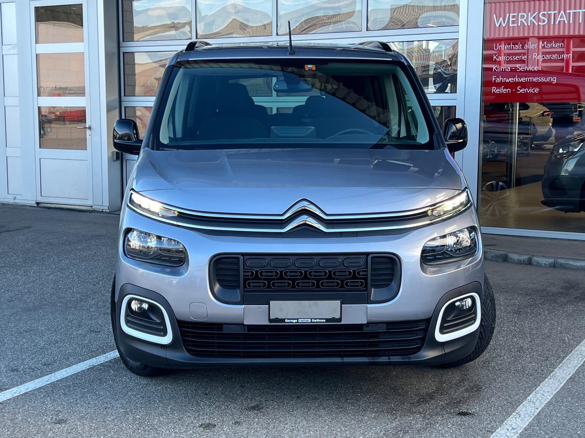 CITROEN Berlingo XL 1.5 BlueHDi 130 Max-image-1