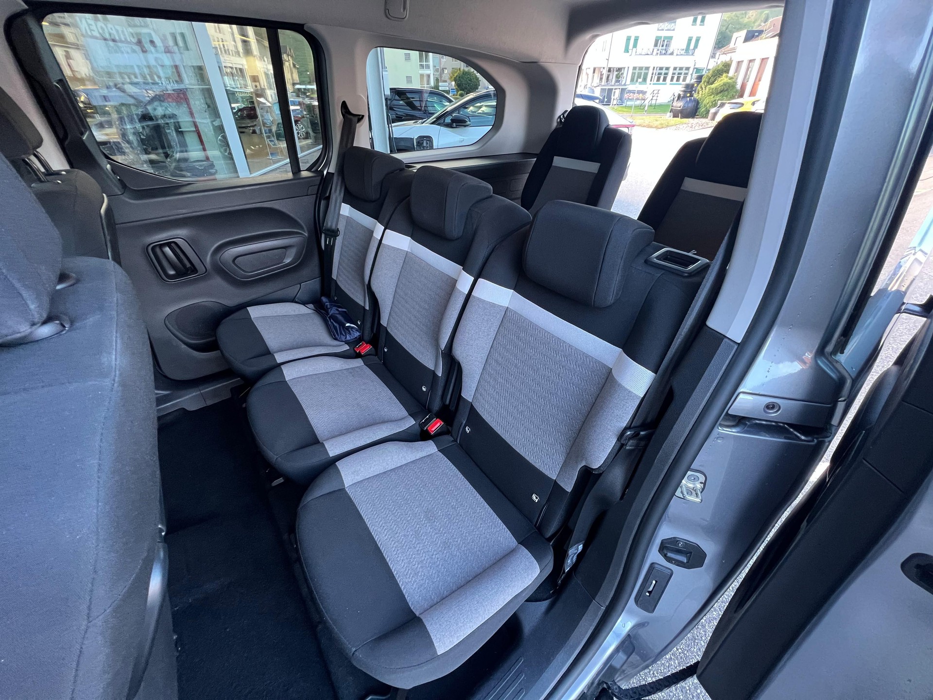 CITROEN Berlingo XL 1.5 BlueHDi 130 Max-image-11