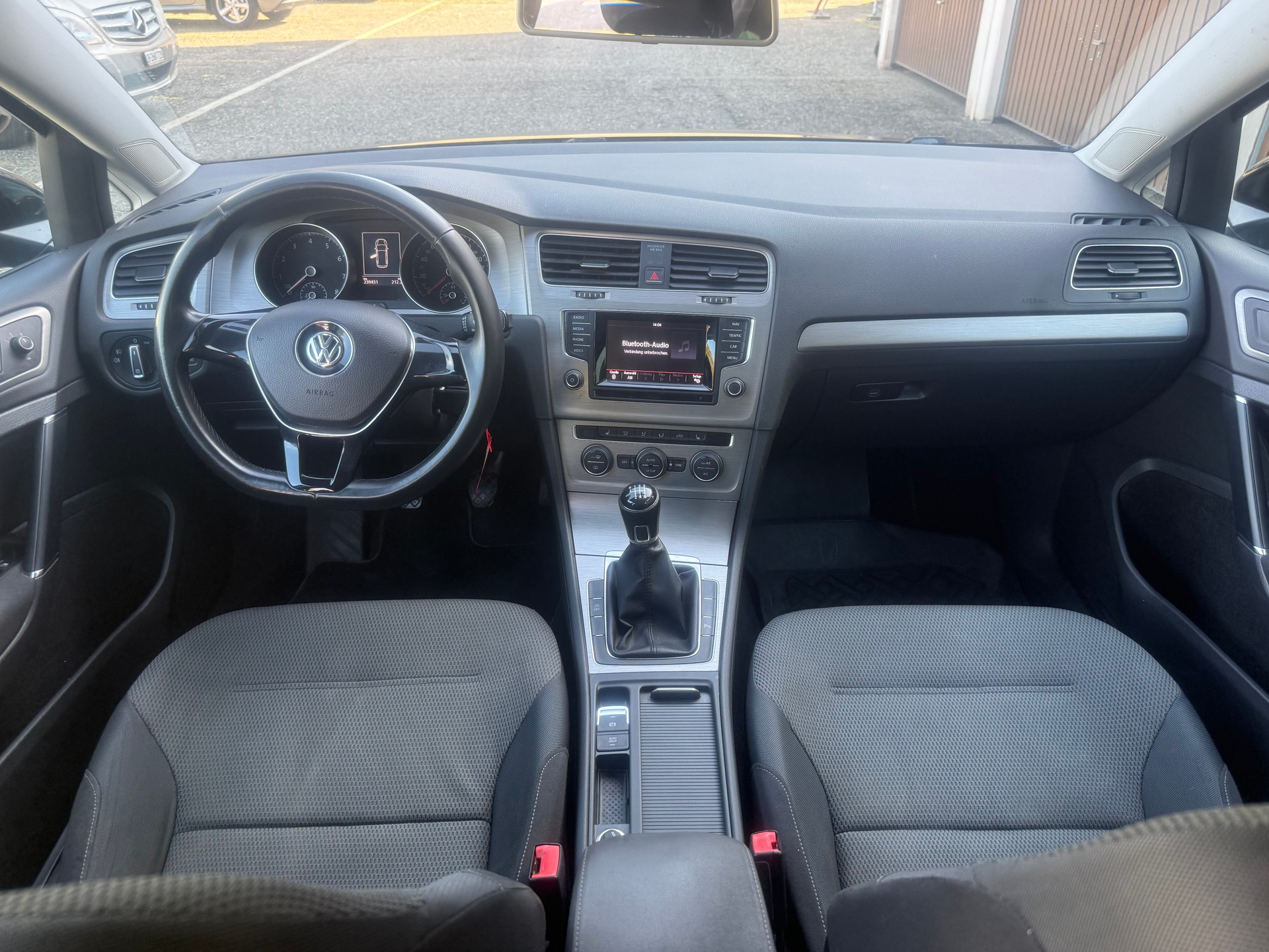 VW GOLF-image-6