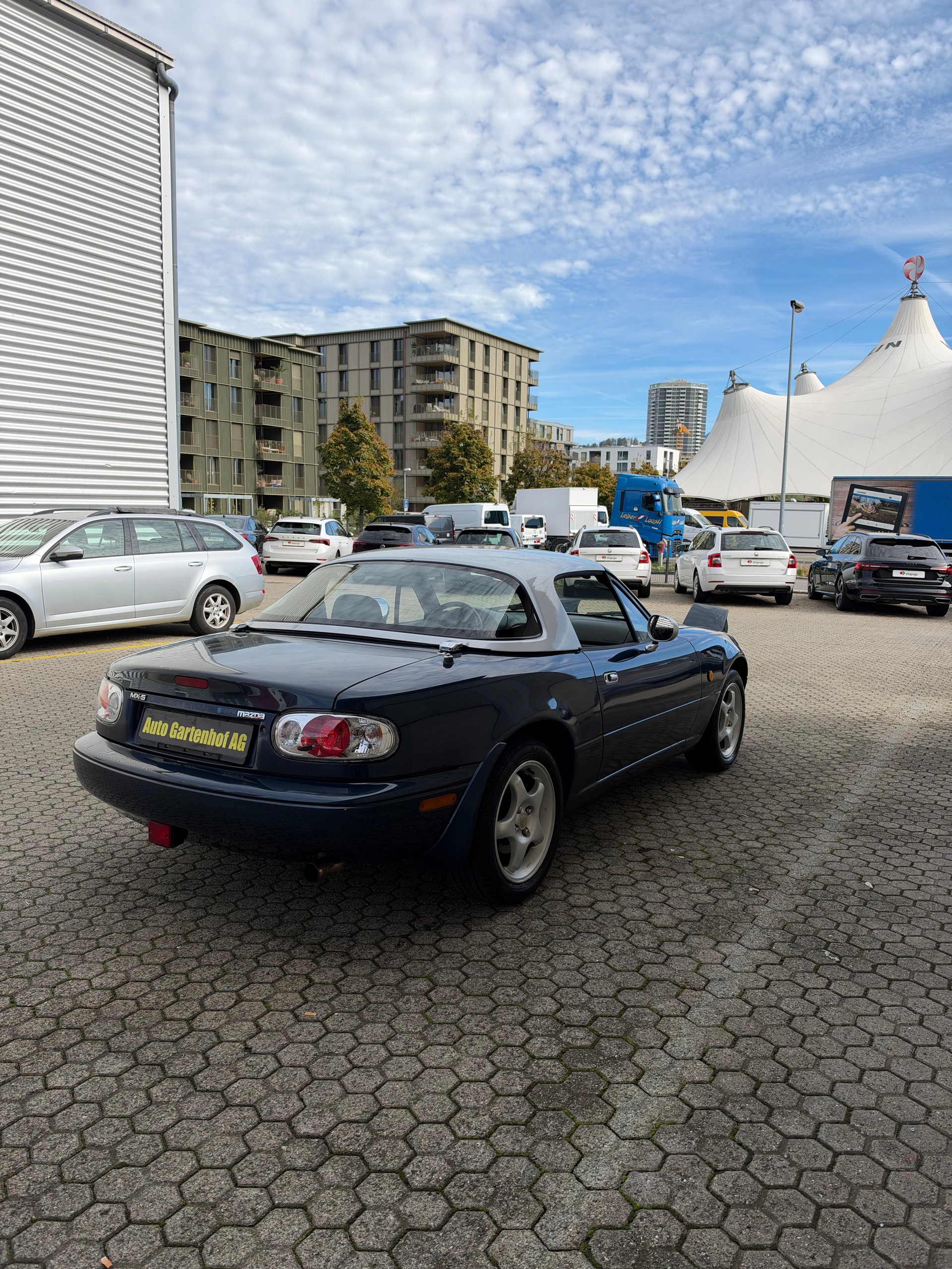 MAZDA MX-5 1.6i-16-image-5