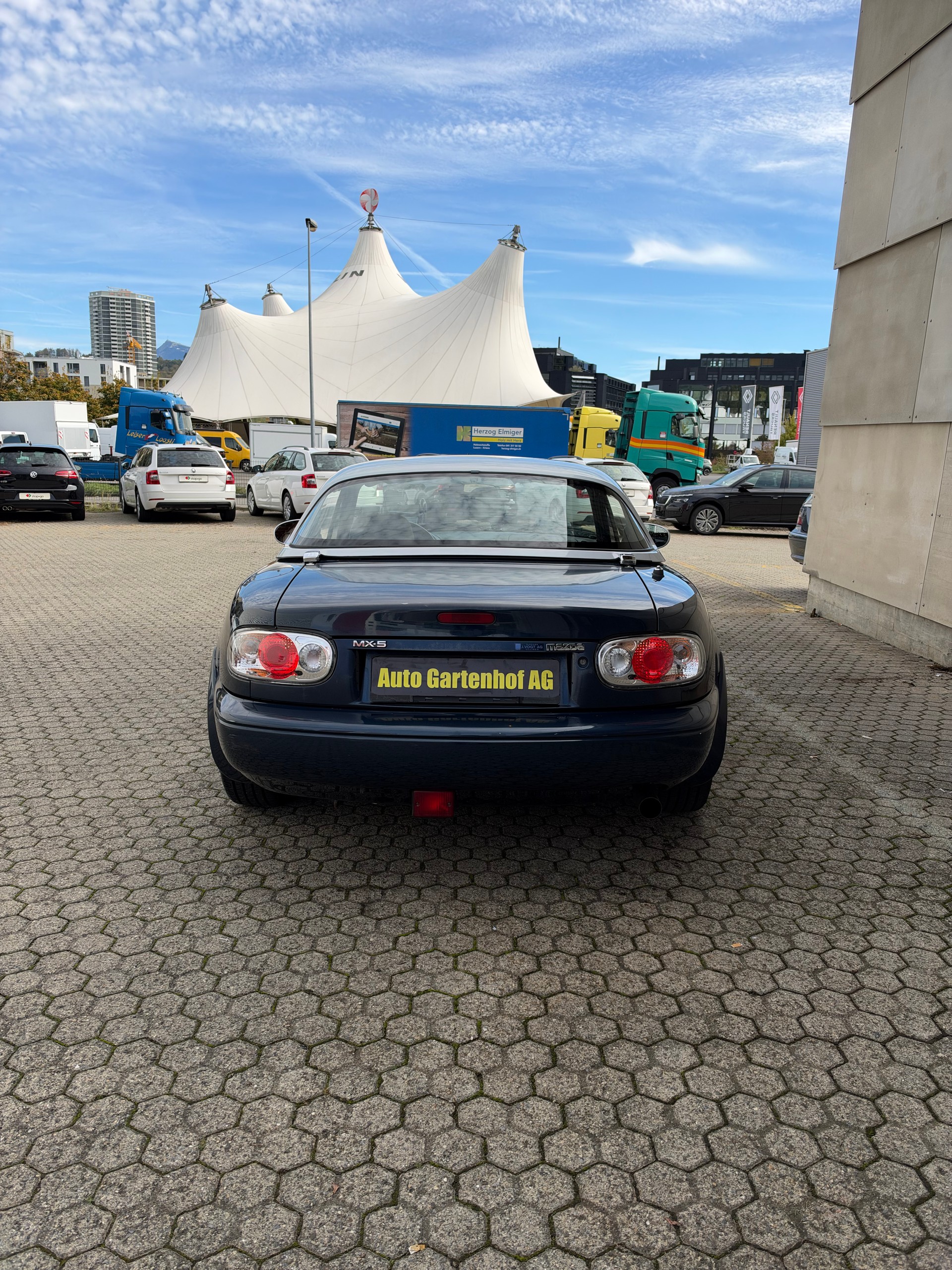 MAZDA MX-5 1.6i-16-image-7