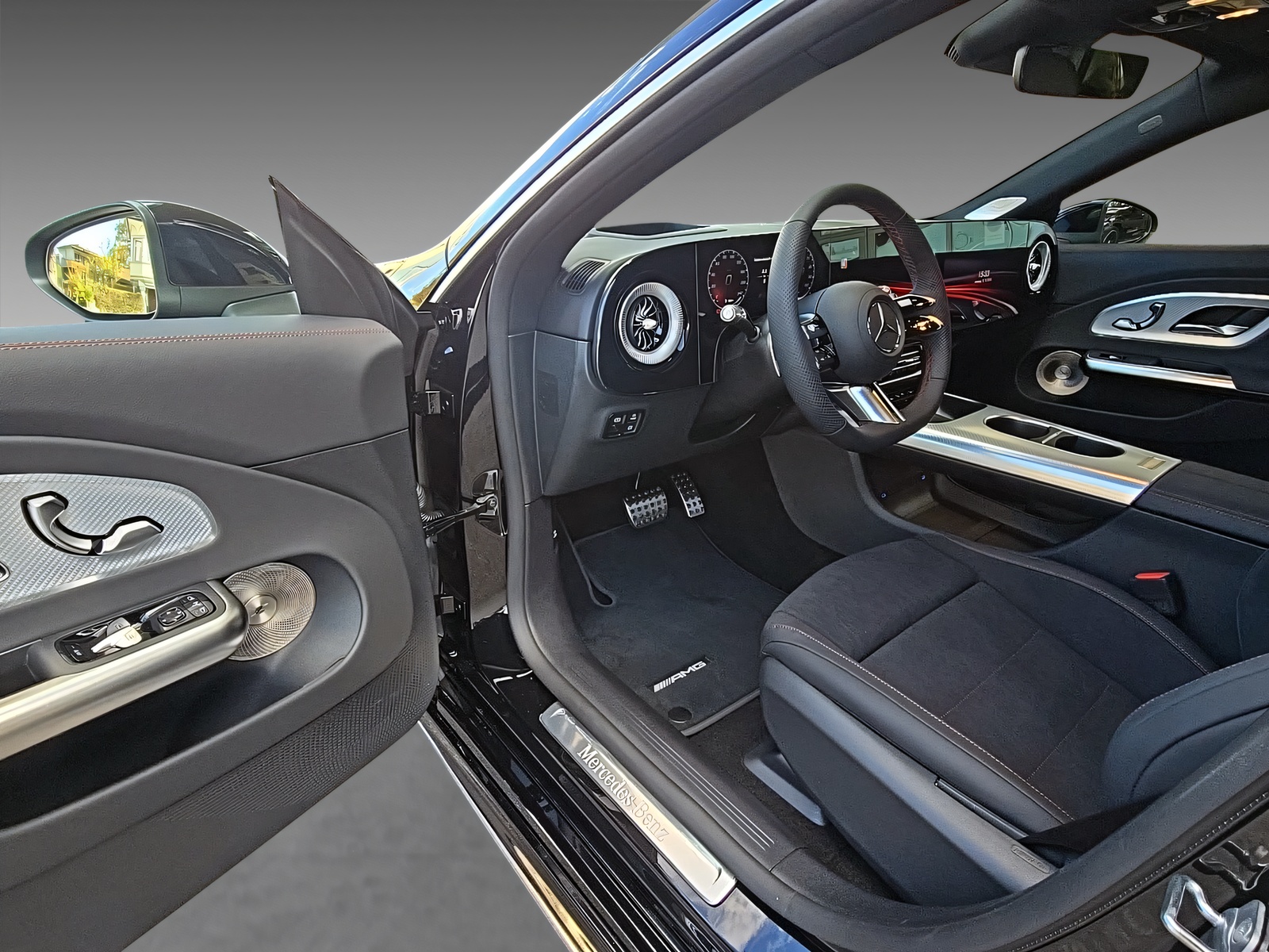 MERCEDES-BENZ CLA 350 4Matic Shooting Brake EQ-image-6