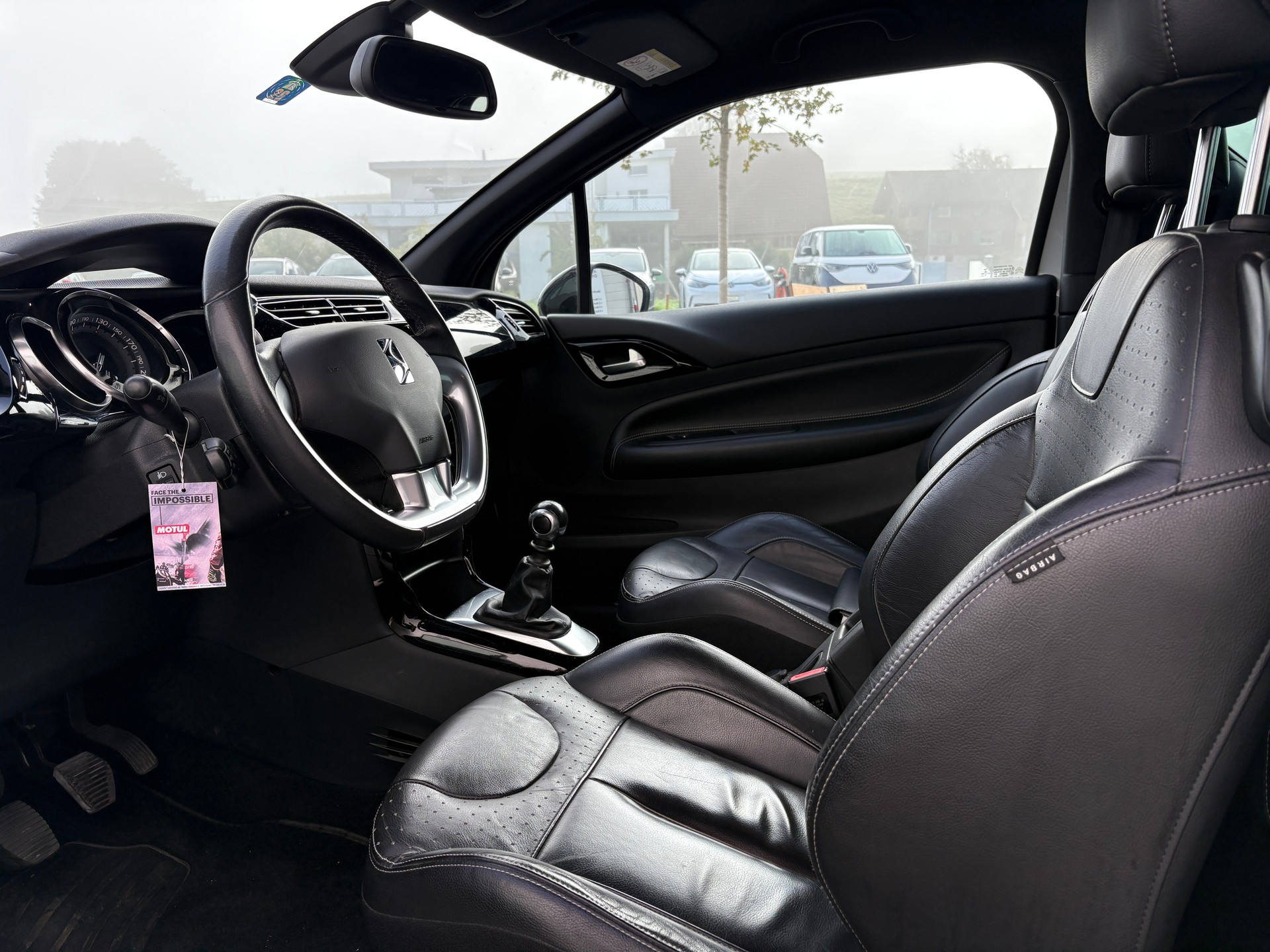DS AUTOMOBILES DS 3 1.6 THP Sport Chic Plus-image-5